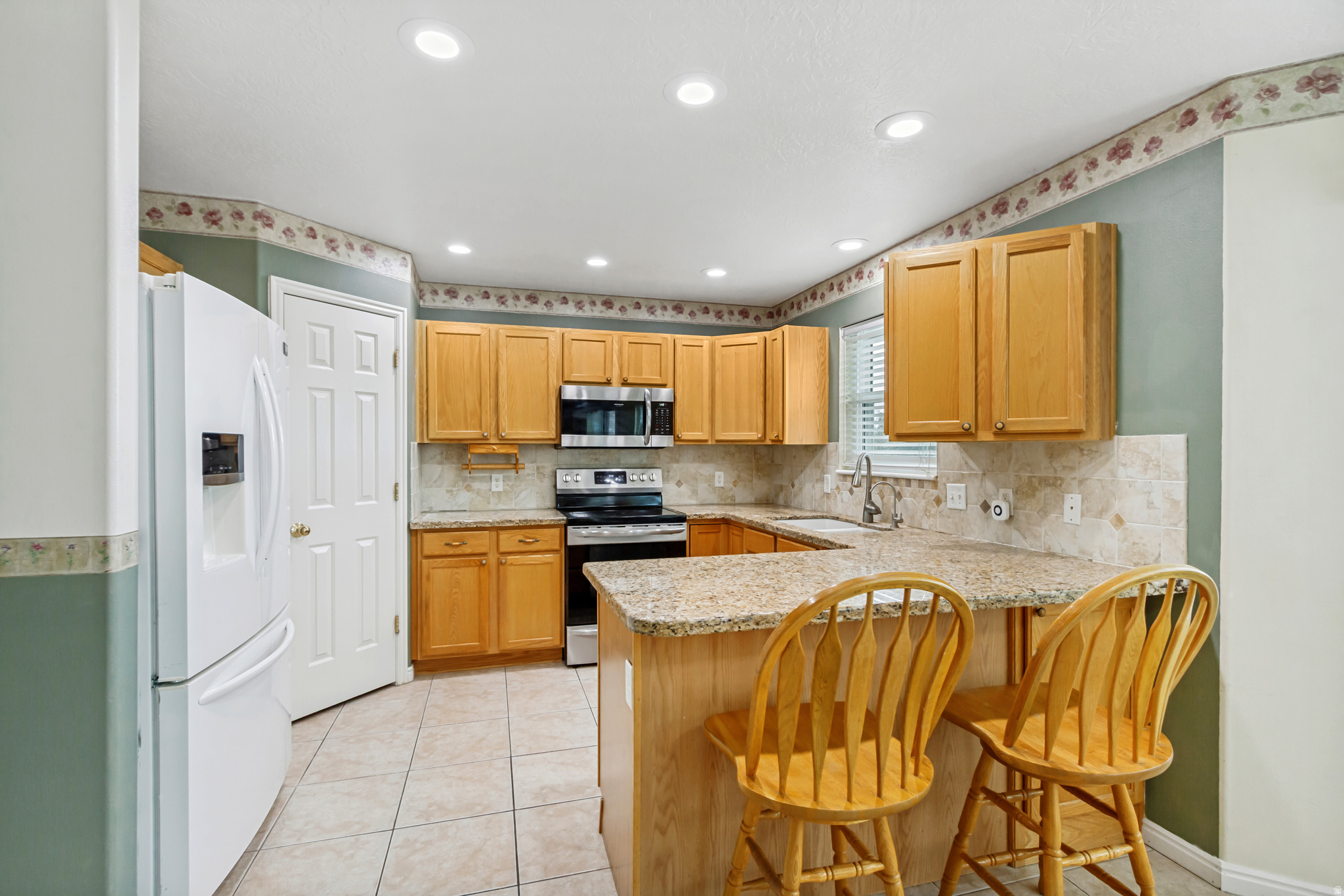 main property photo 10