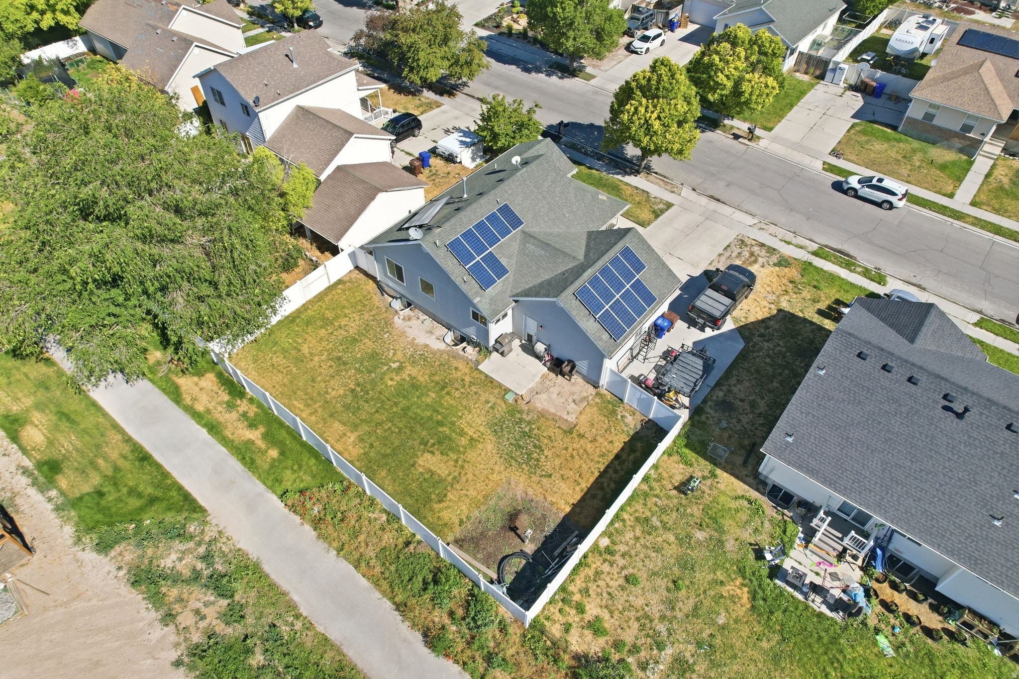 main property photo 23
