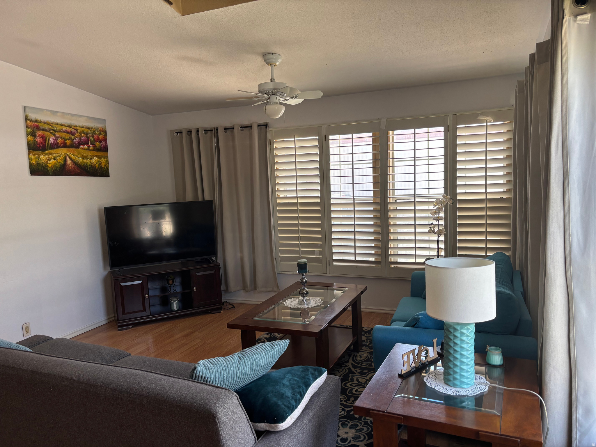 main property photo 6