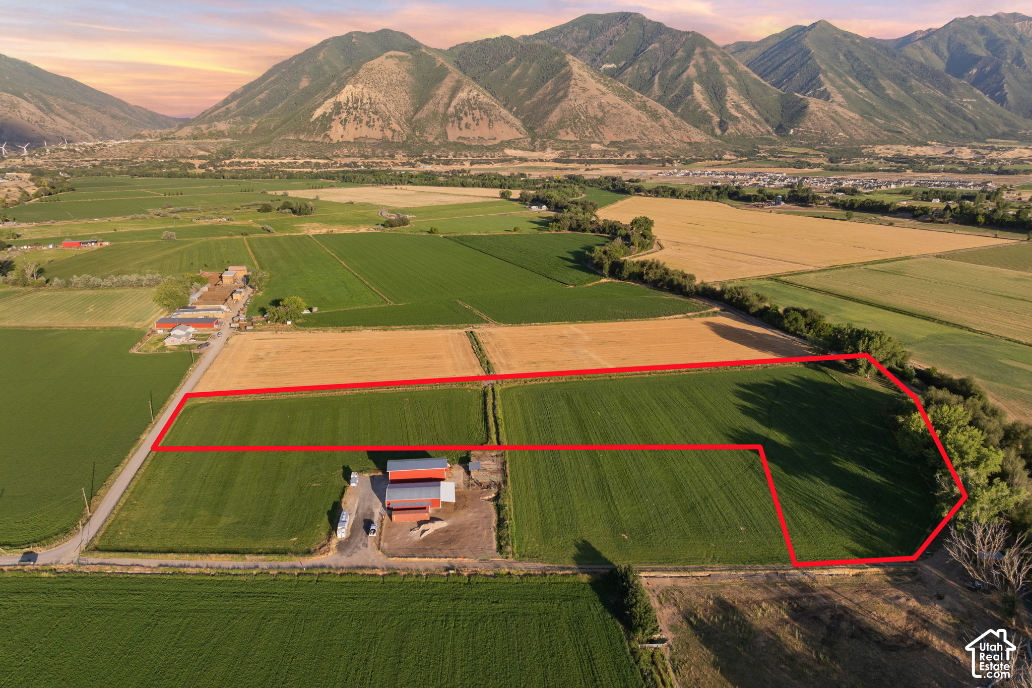 main property photo 11