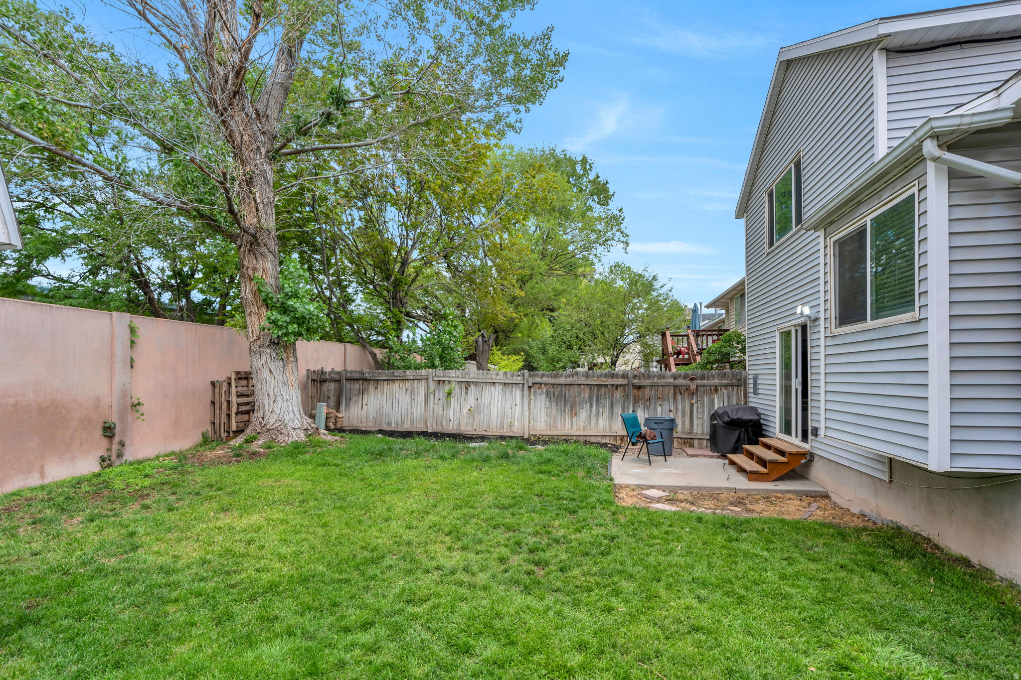 main property photo 19
