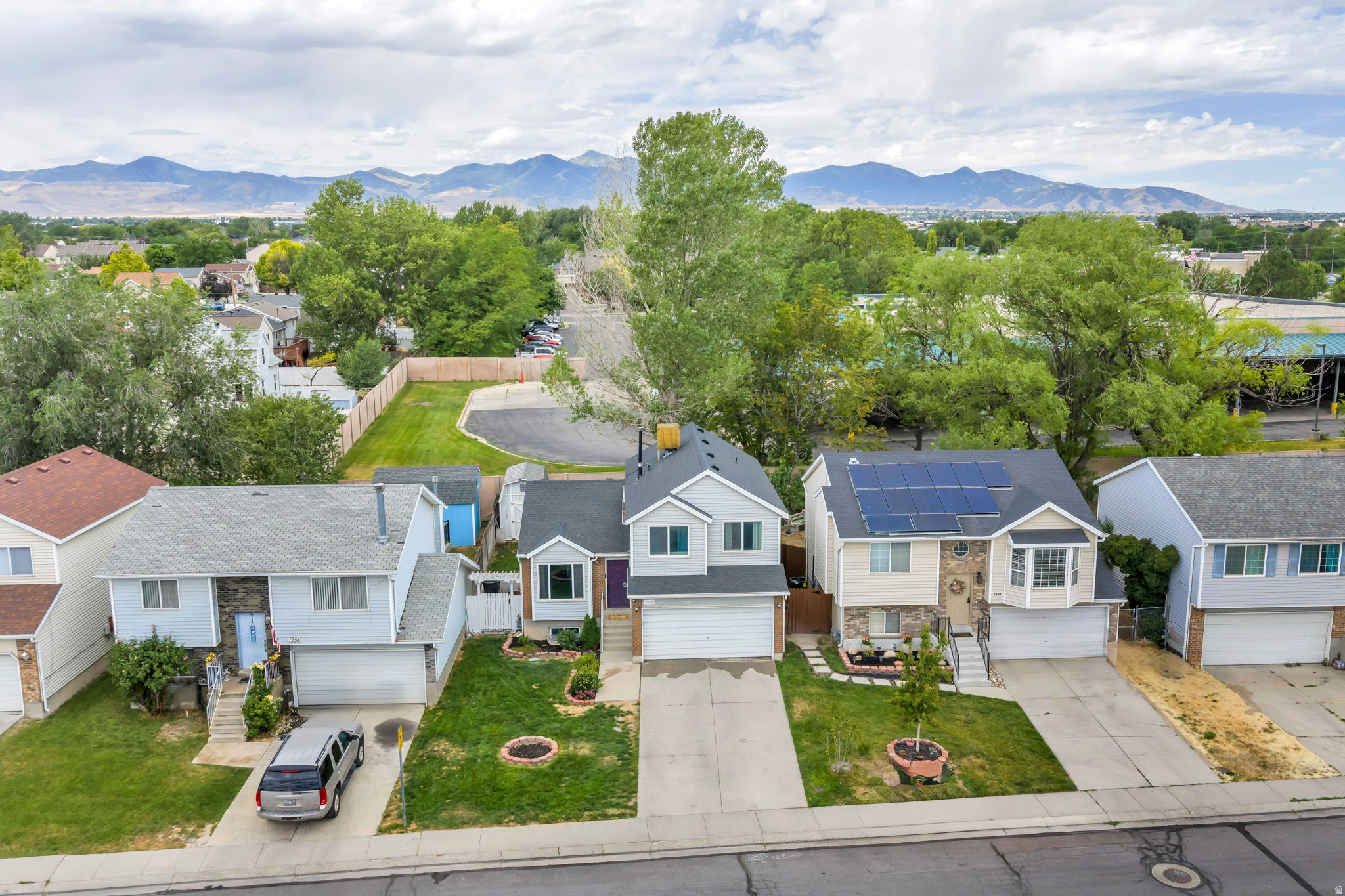 main property photo 25