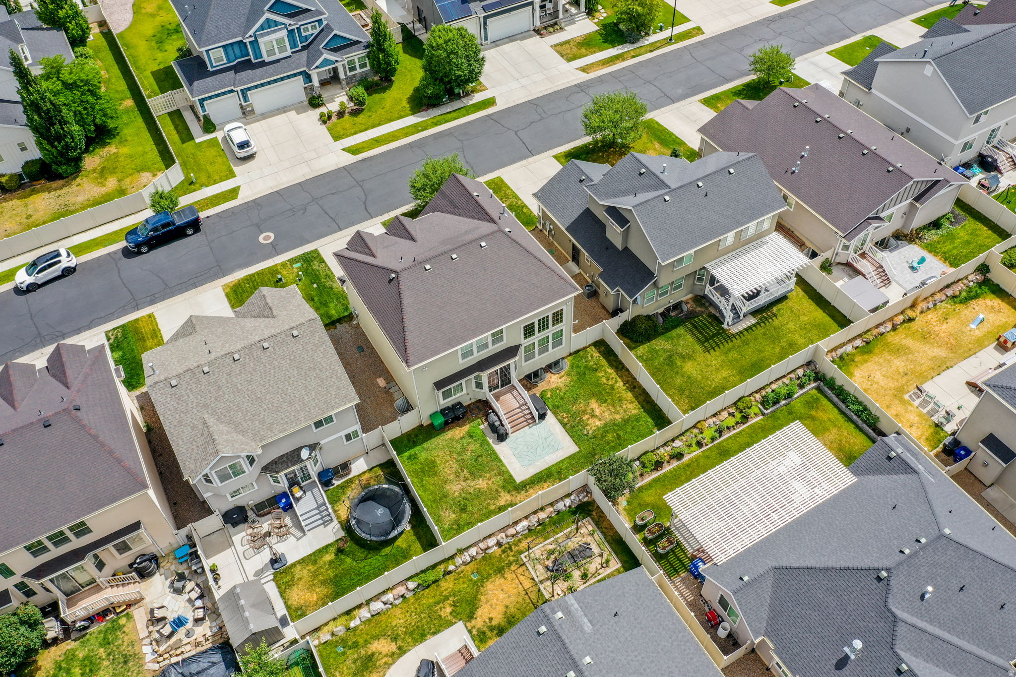main property photo 33