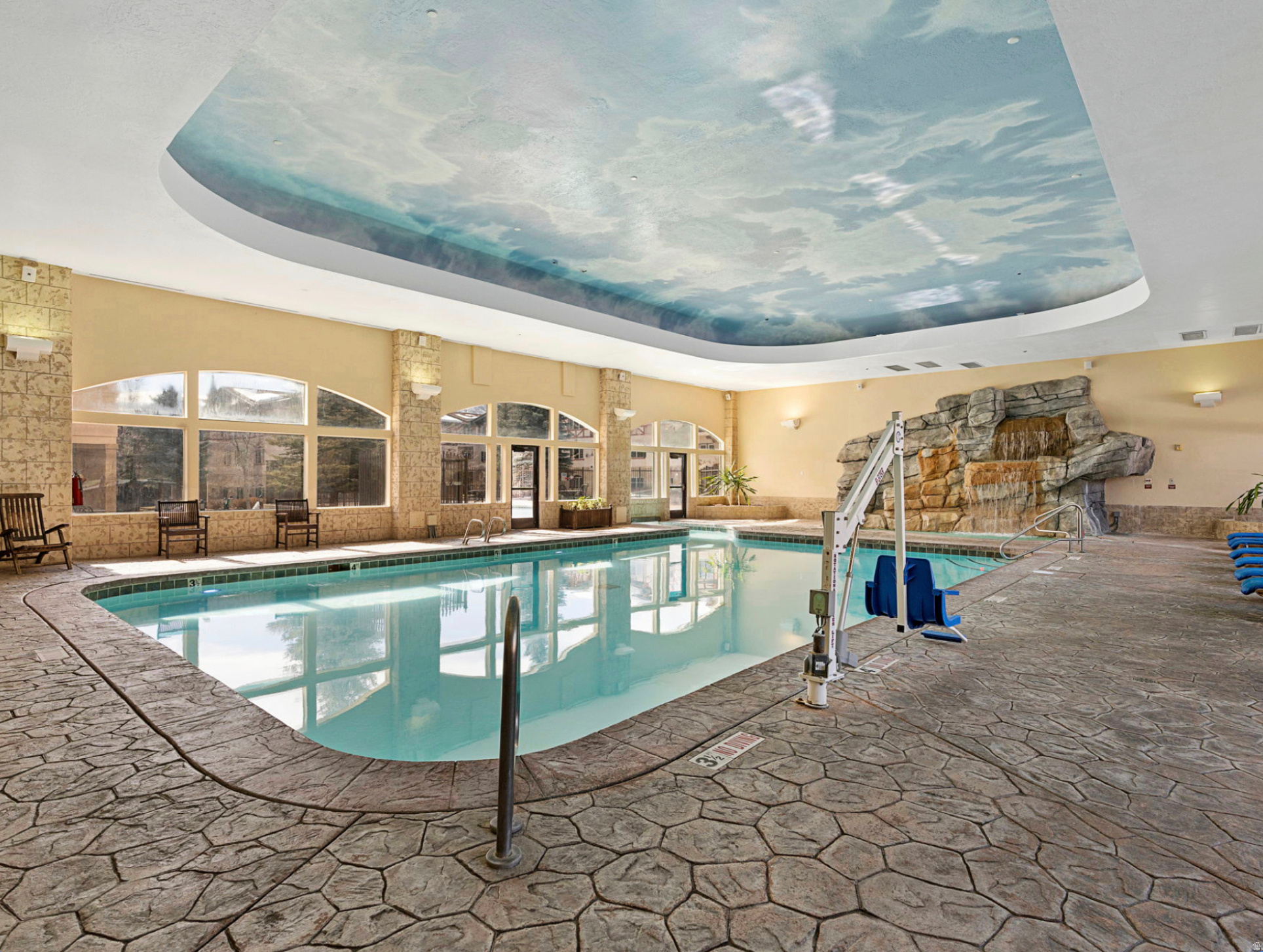 main property photo 18