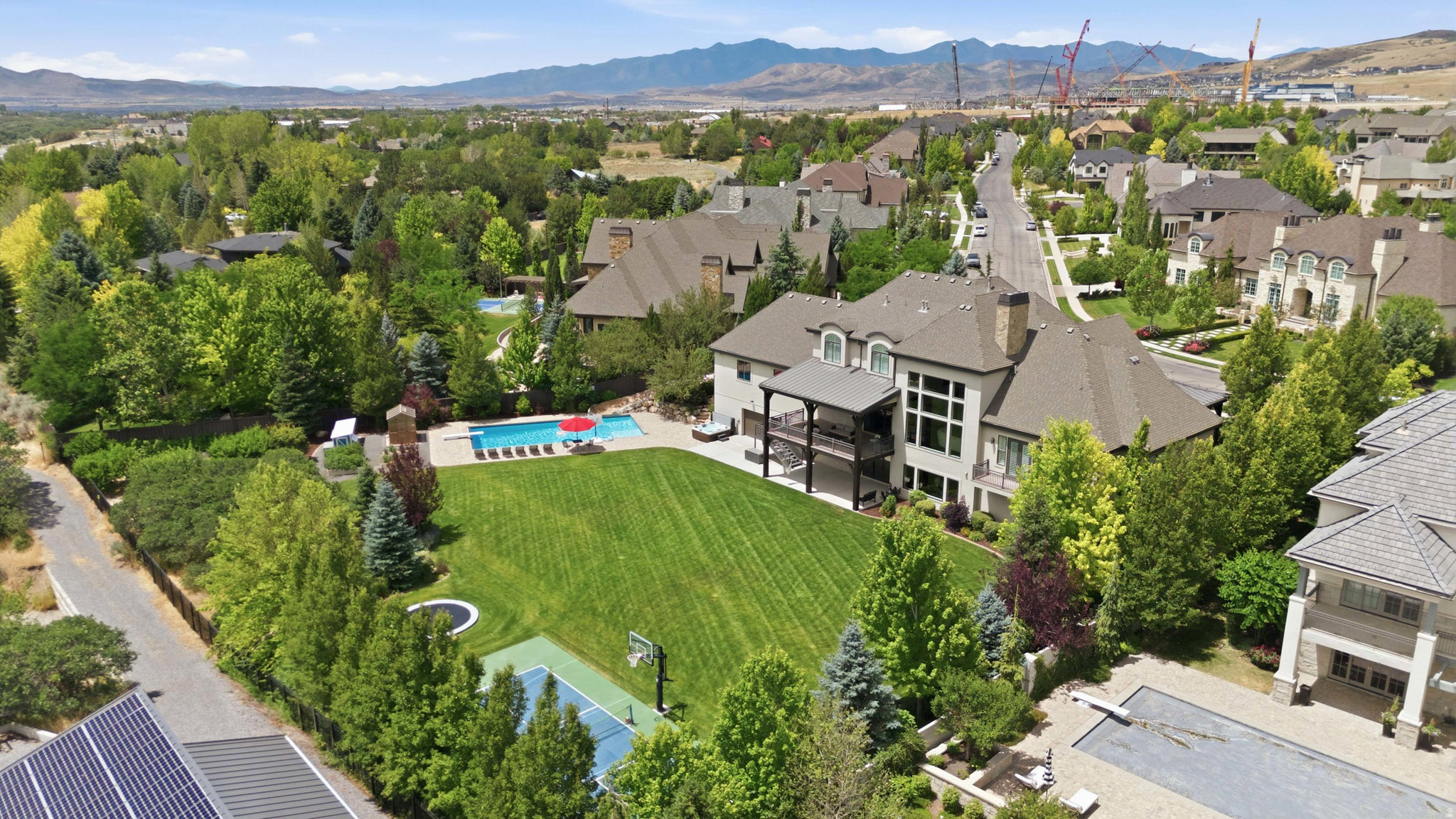 main property photo 10