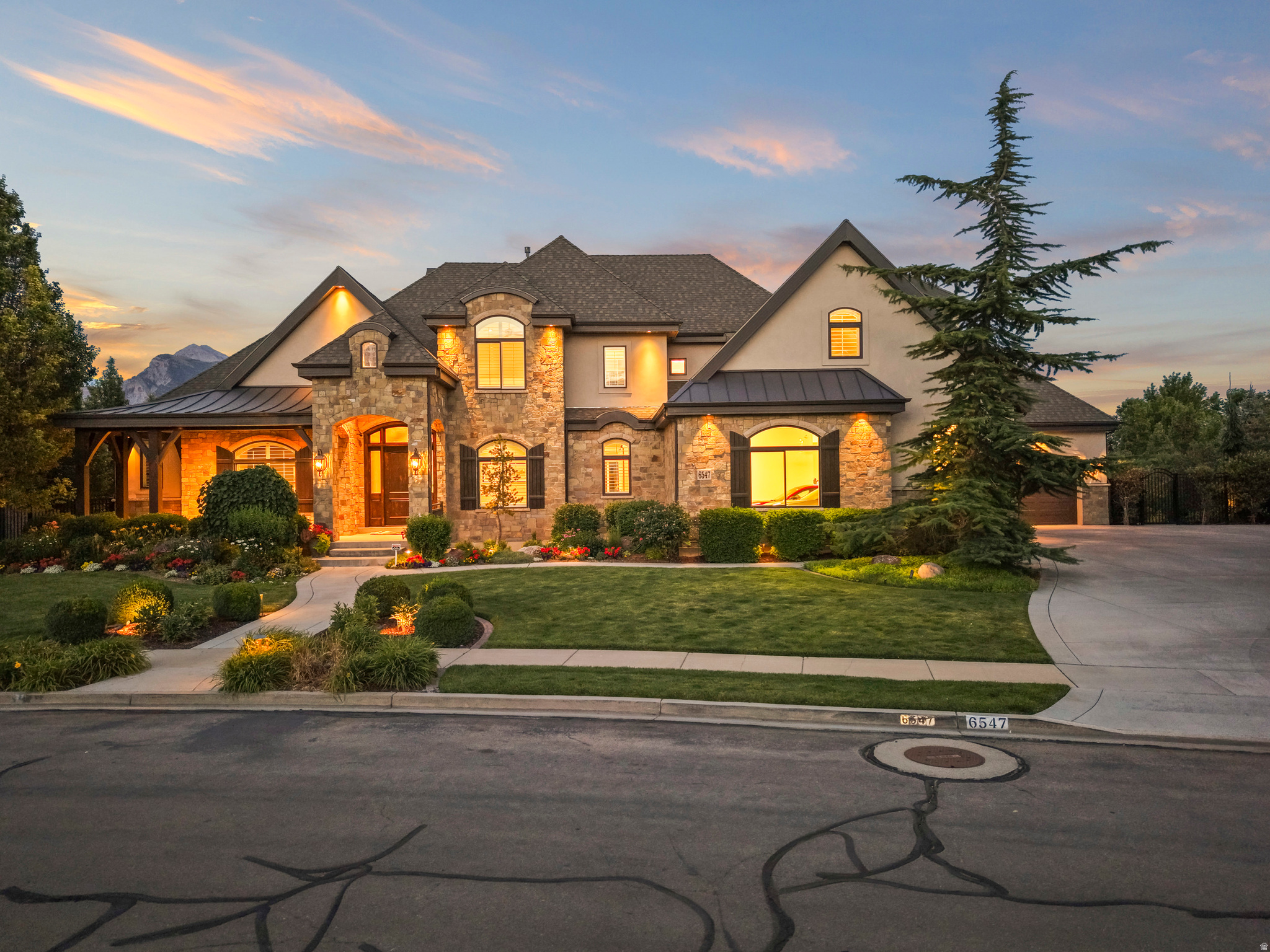 main property photo 6