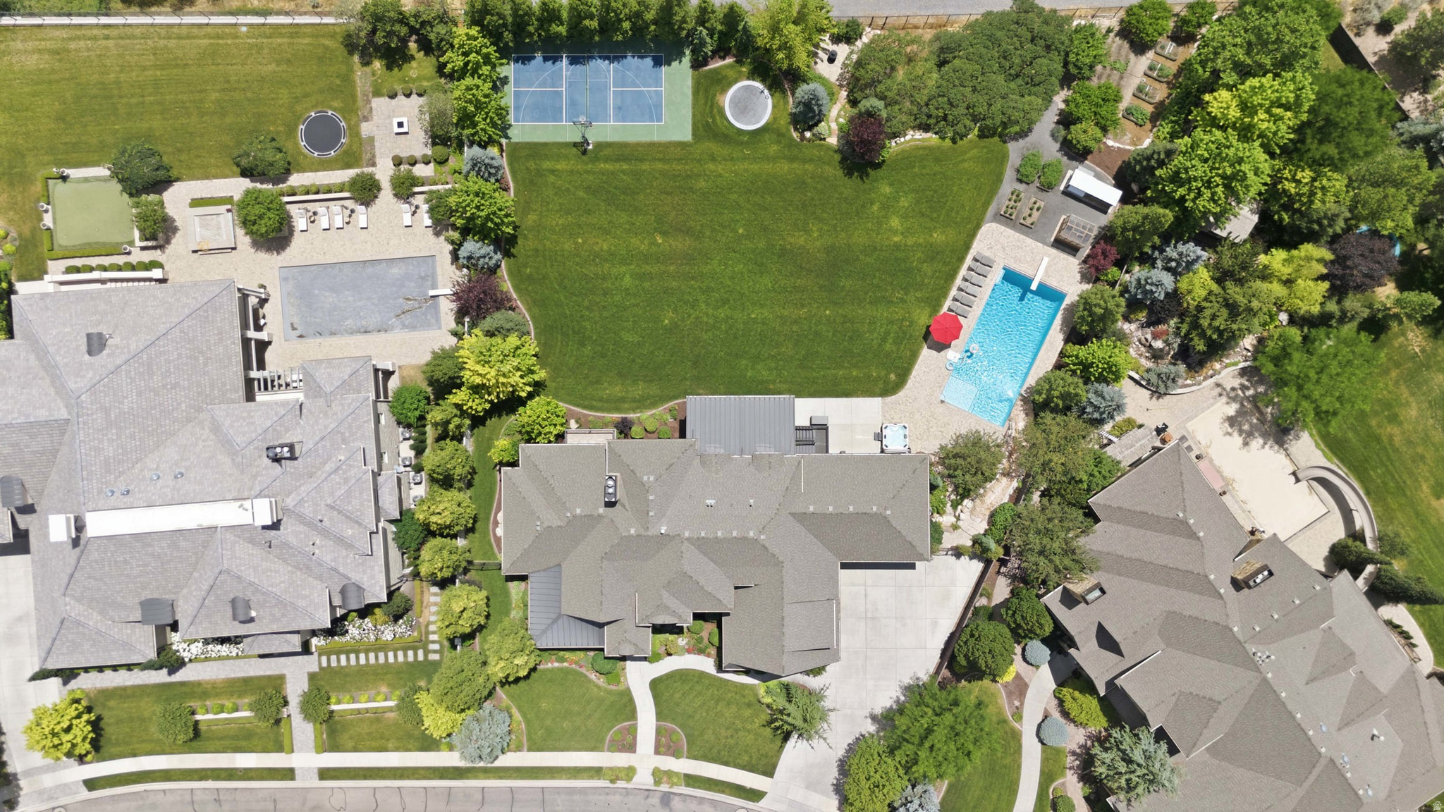 main property photo 80