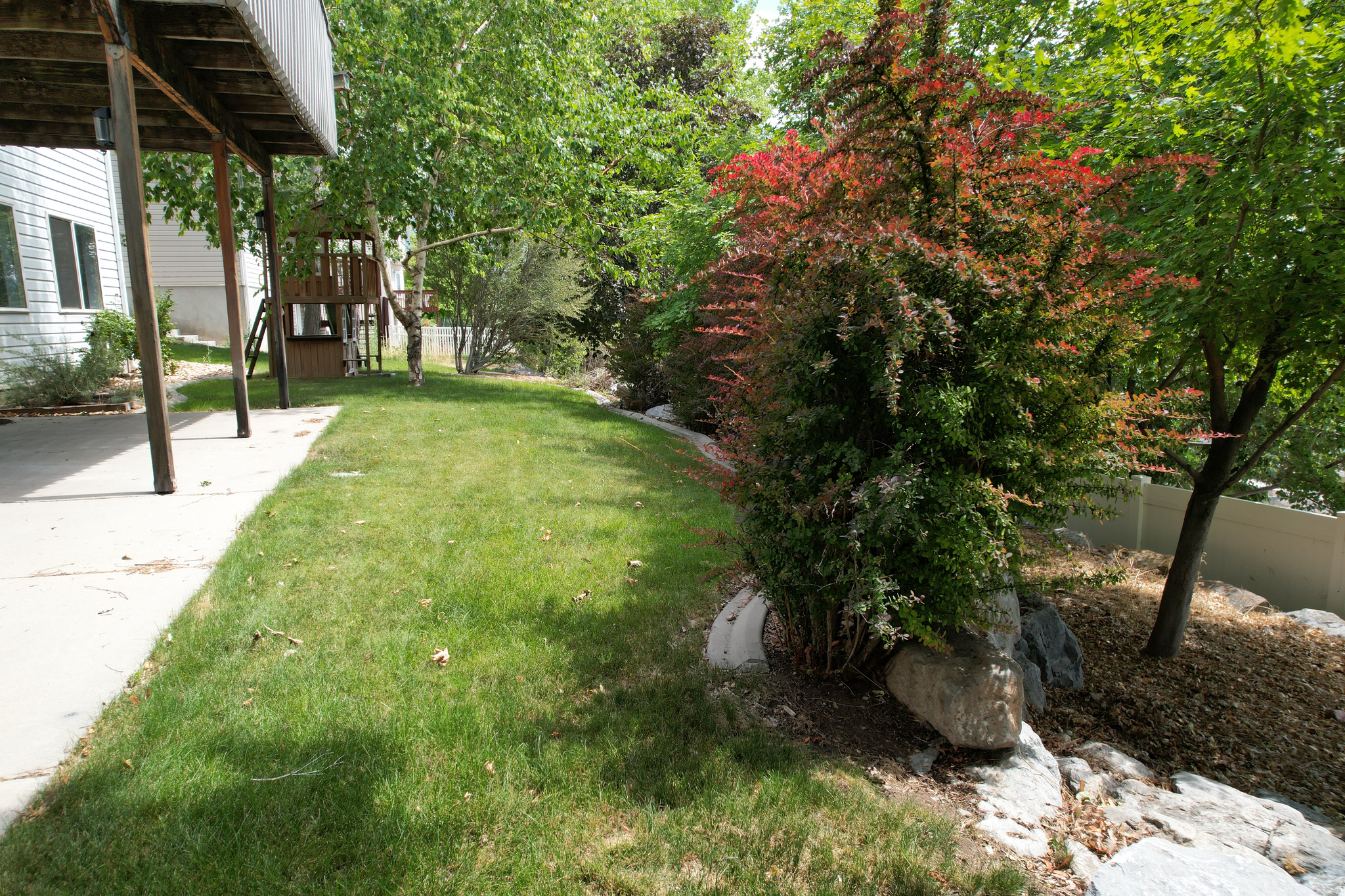 main property photo 50