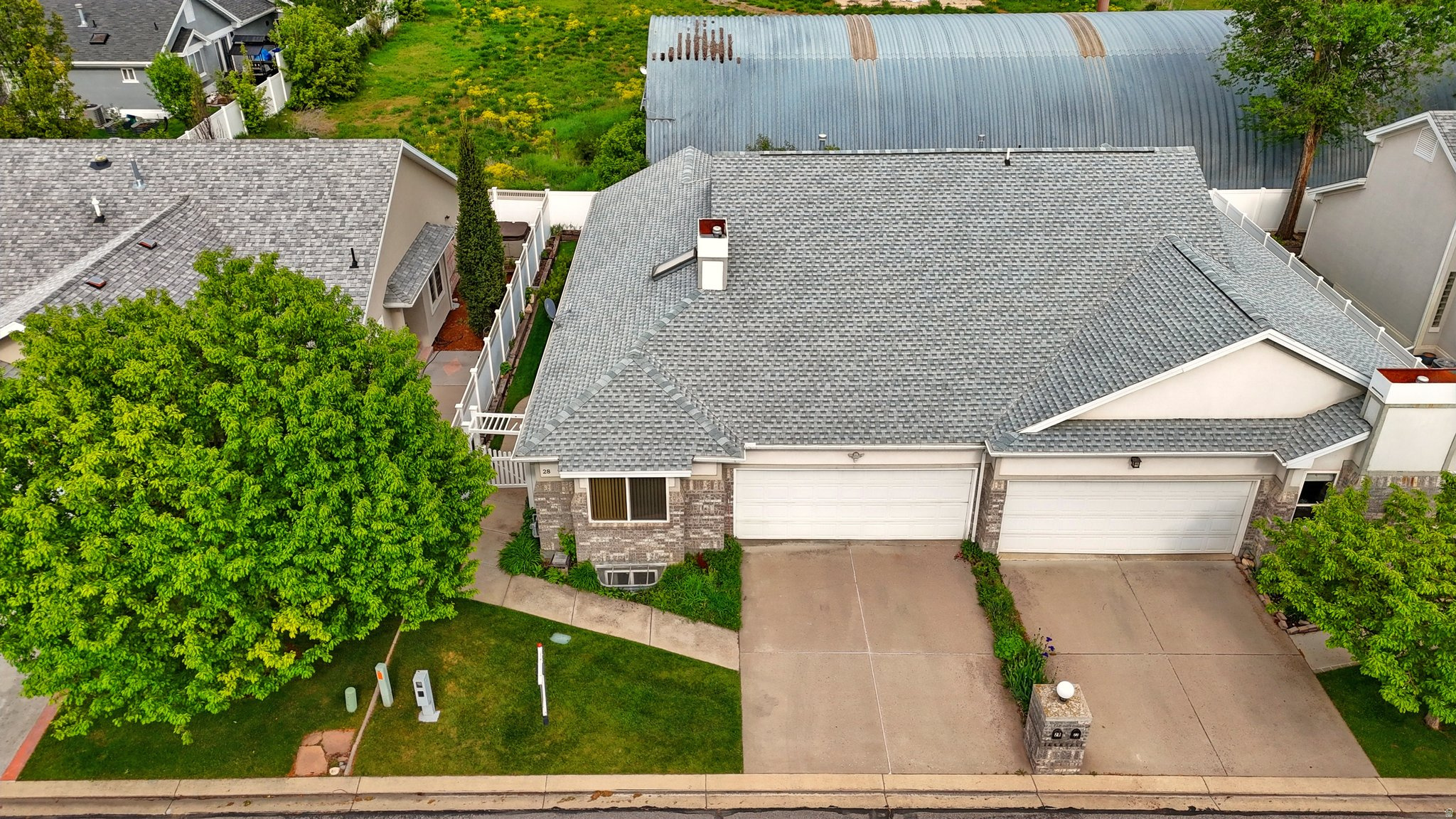 main property photo 13