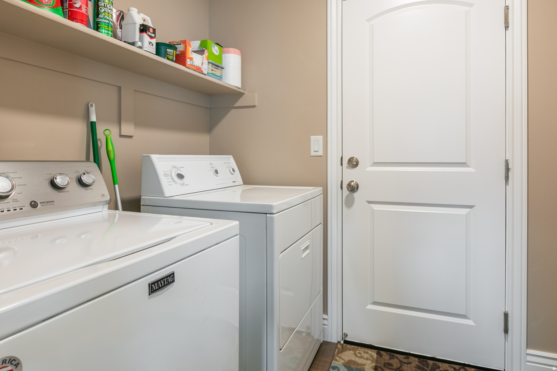main property photo 11