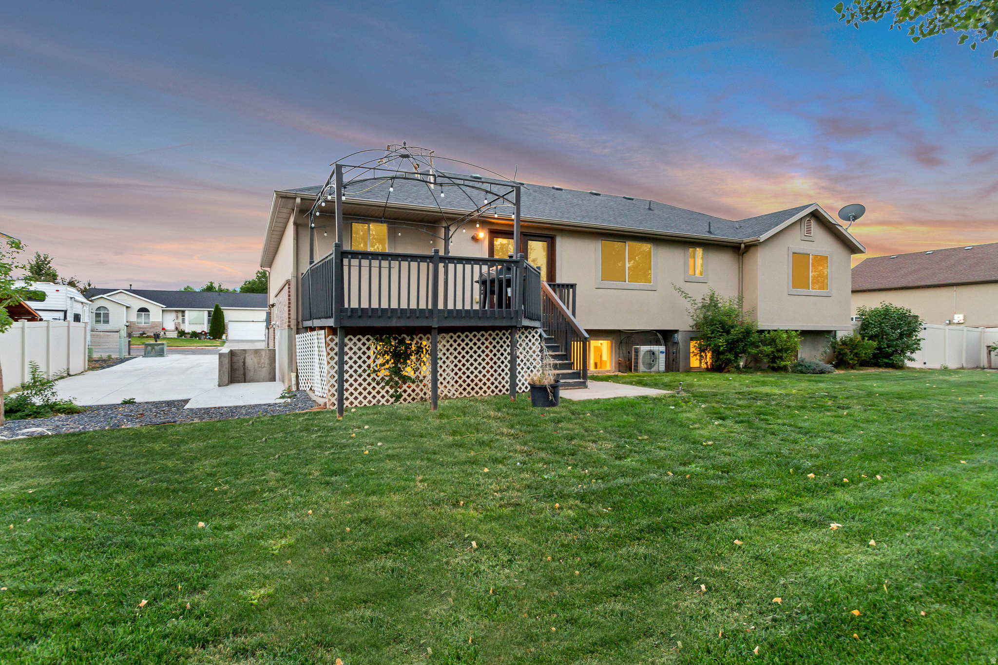 main property photo 29