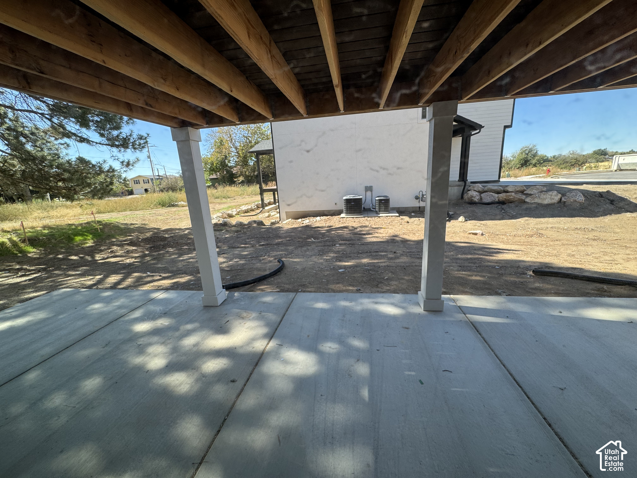main property photo 23