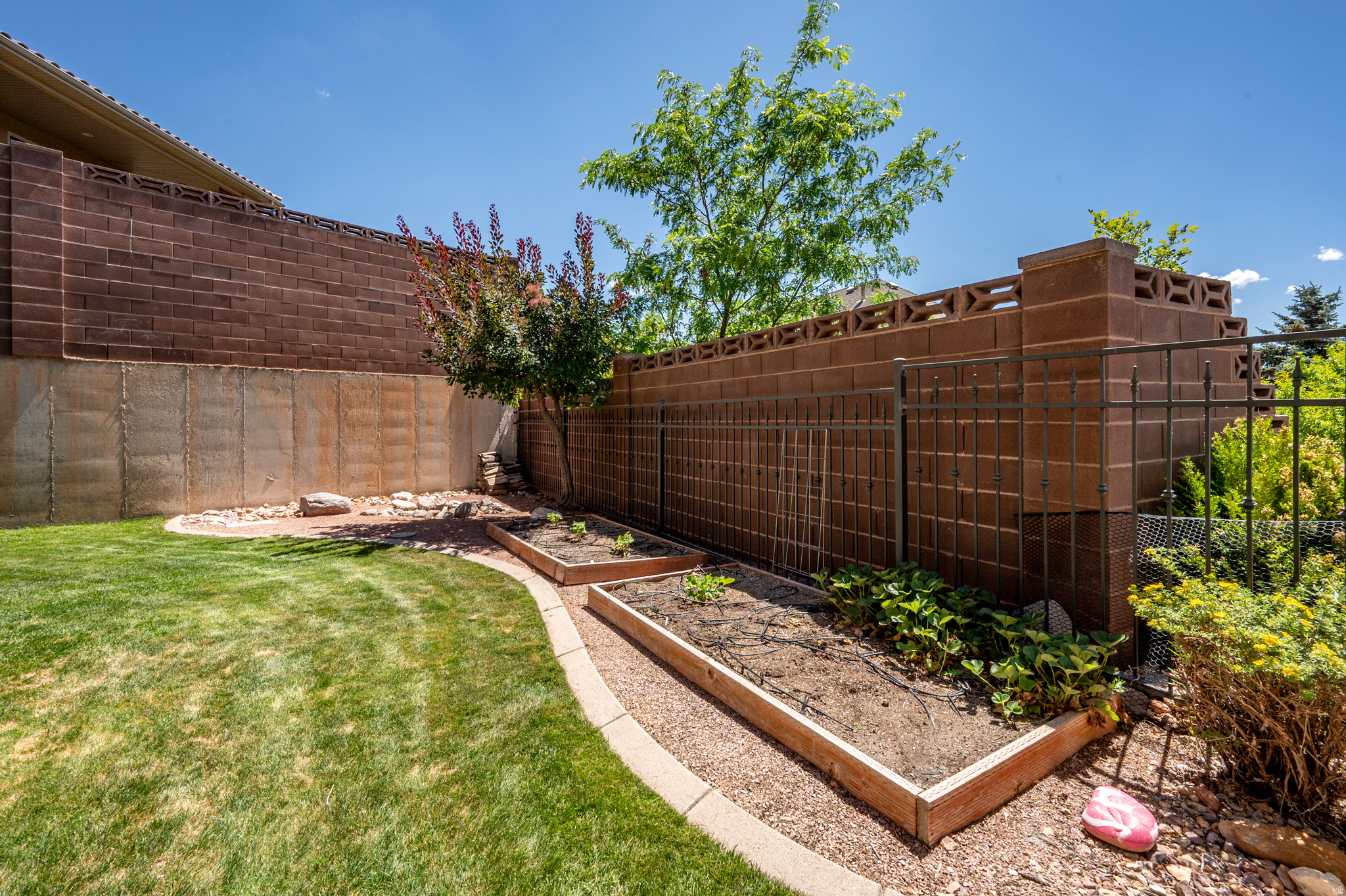 main property photo 58