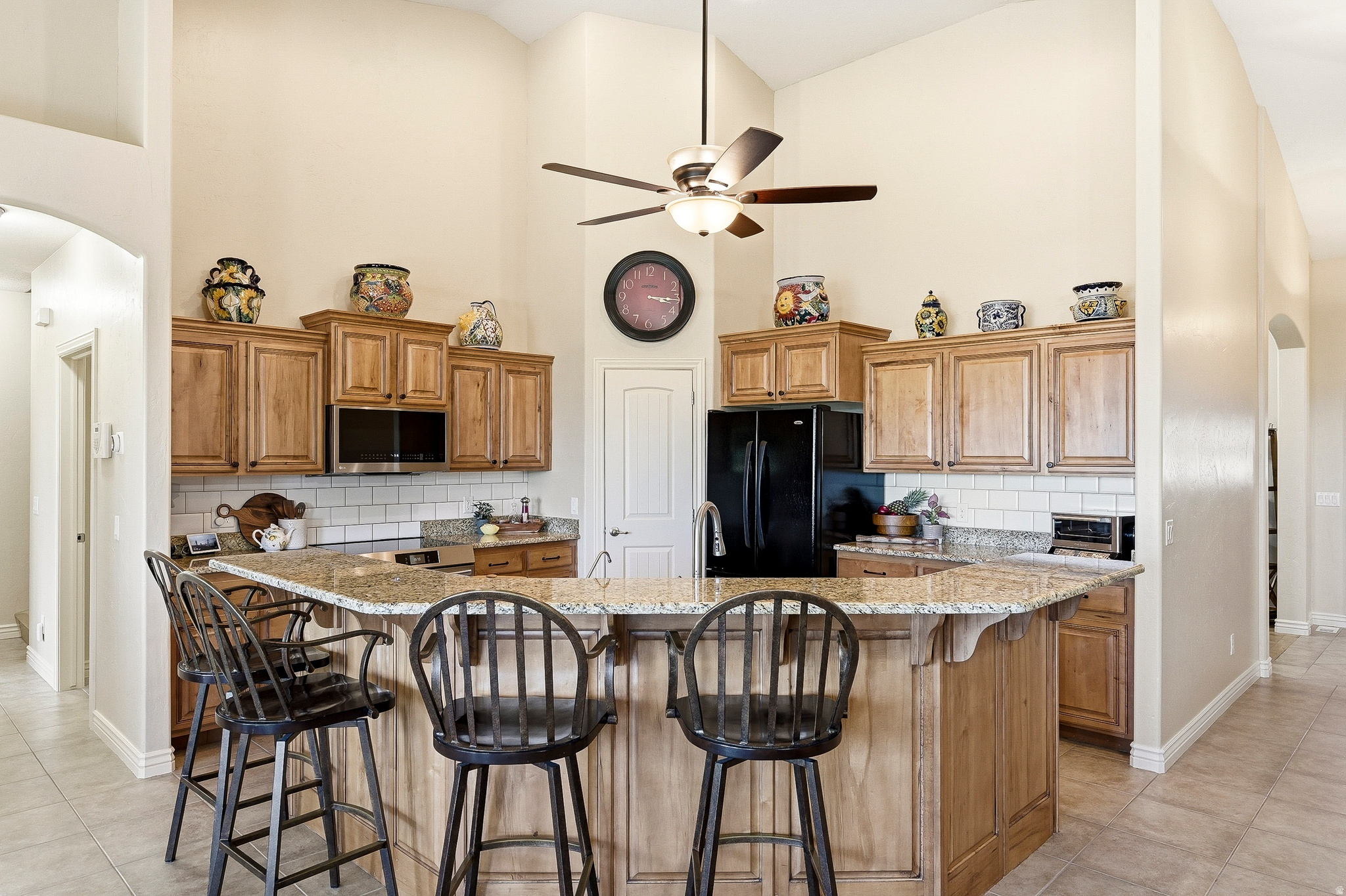 main property photo 9