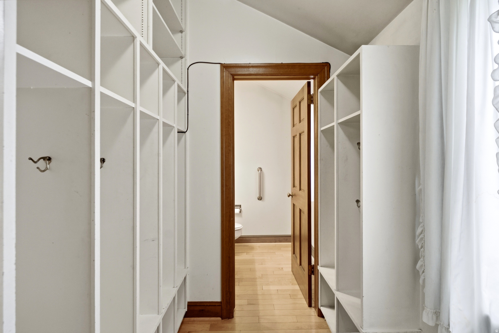 main property photo 25