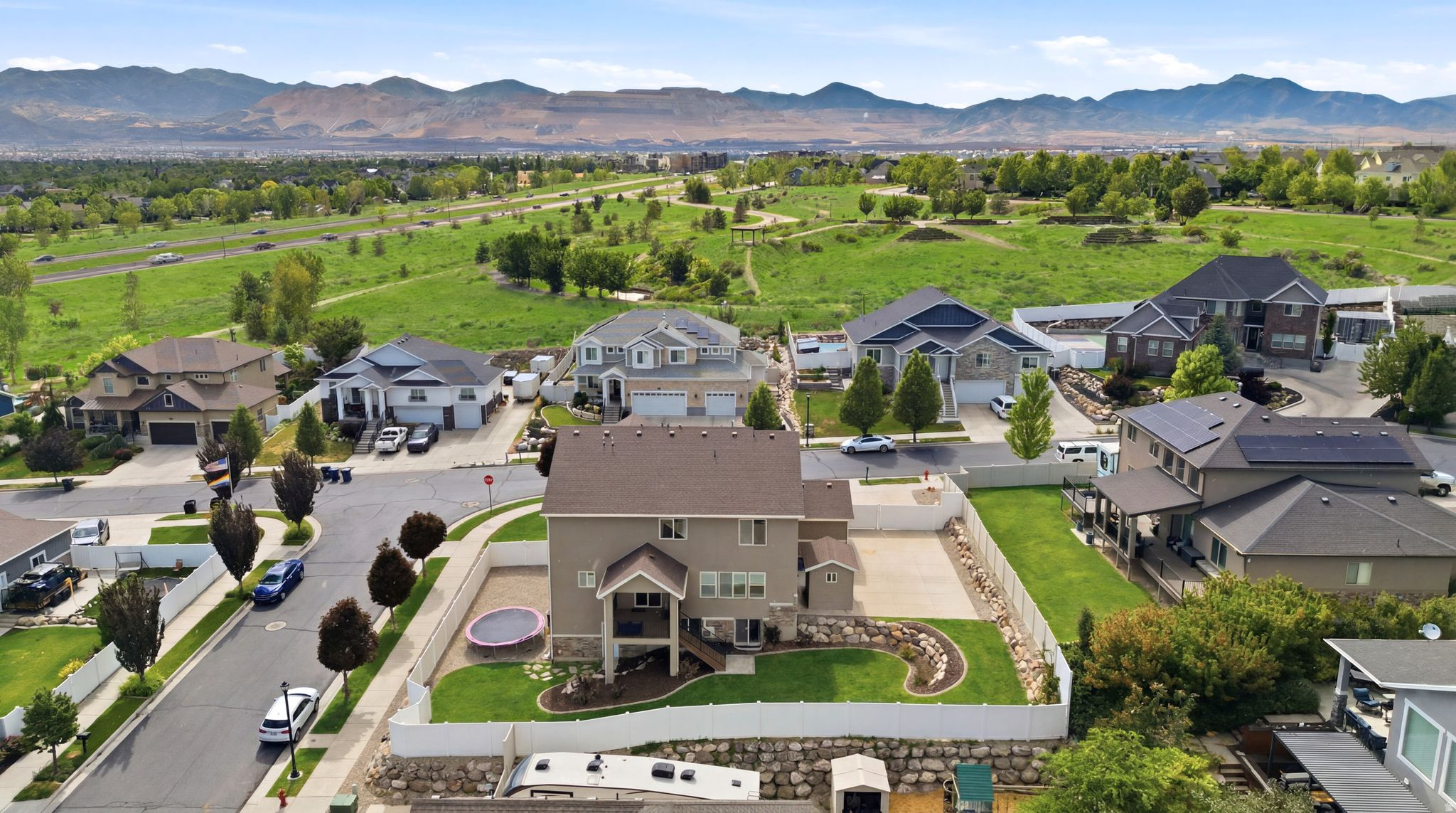 main property photo 70