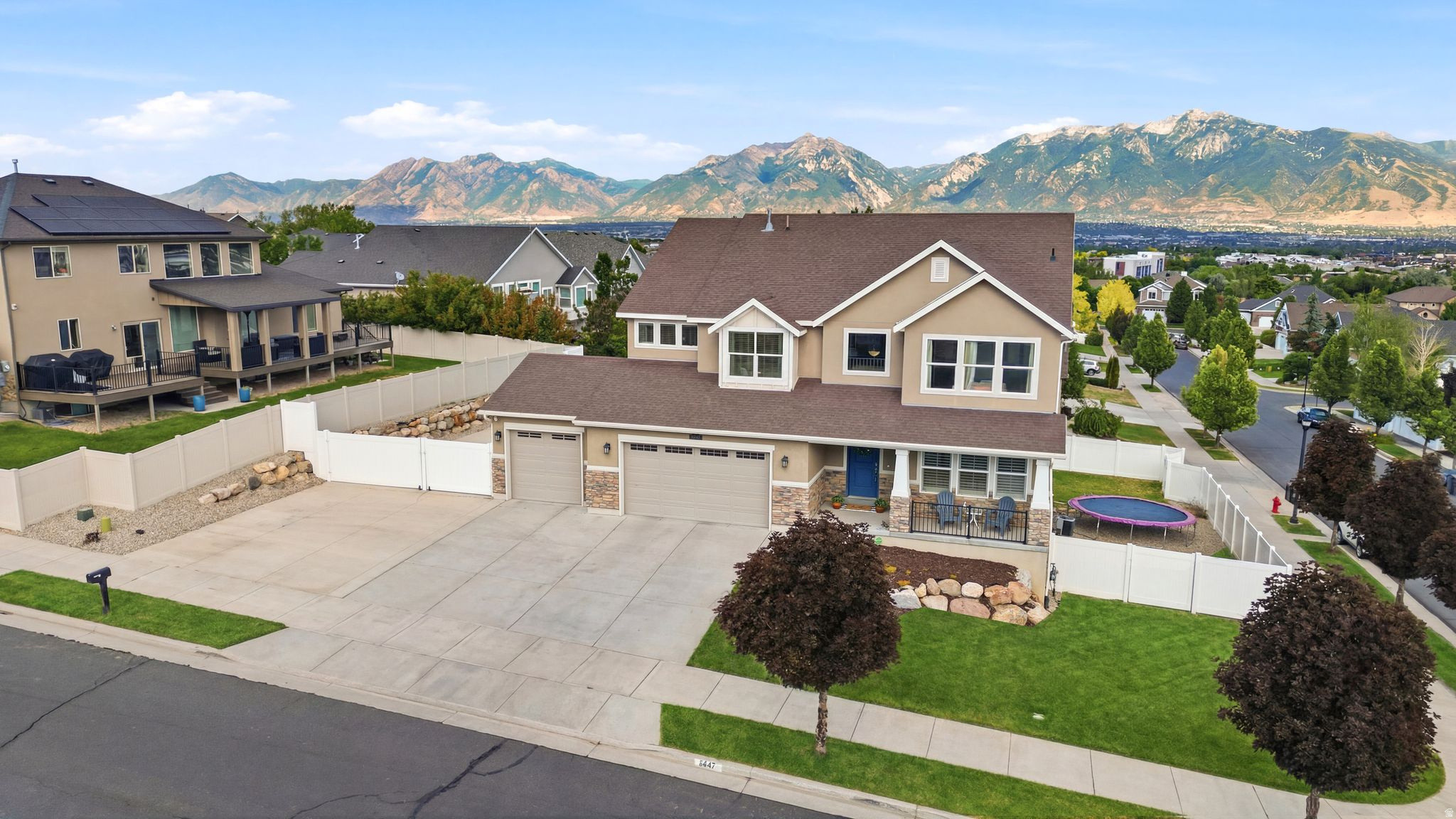 main property photo 74