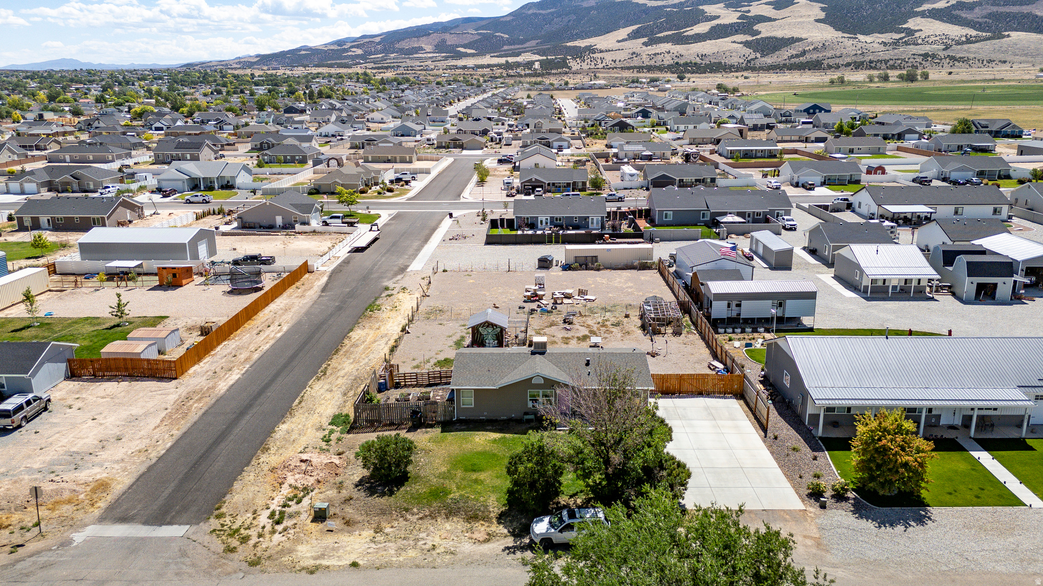 main property photo 36