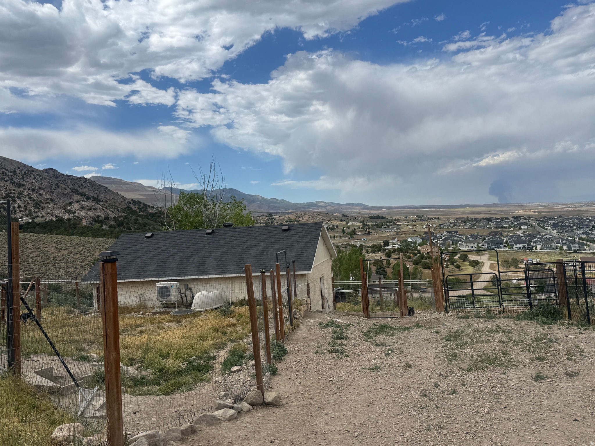 main property photo 25