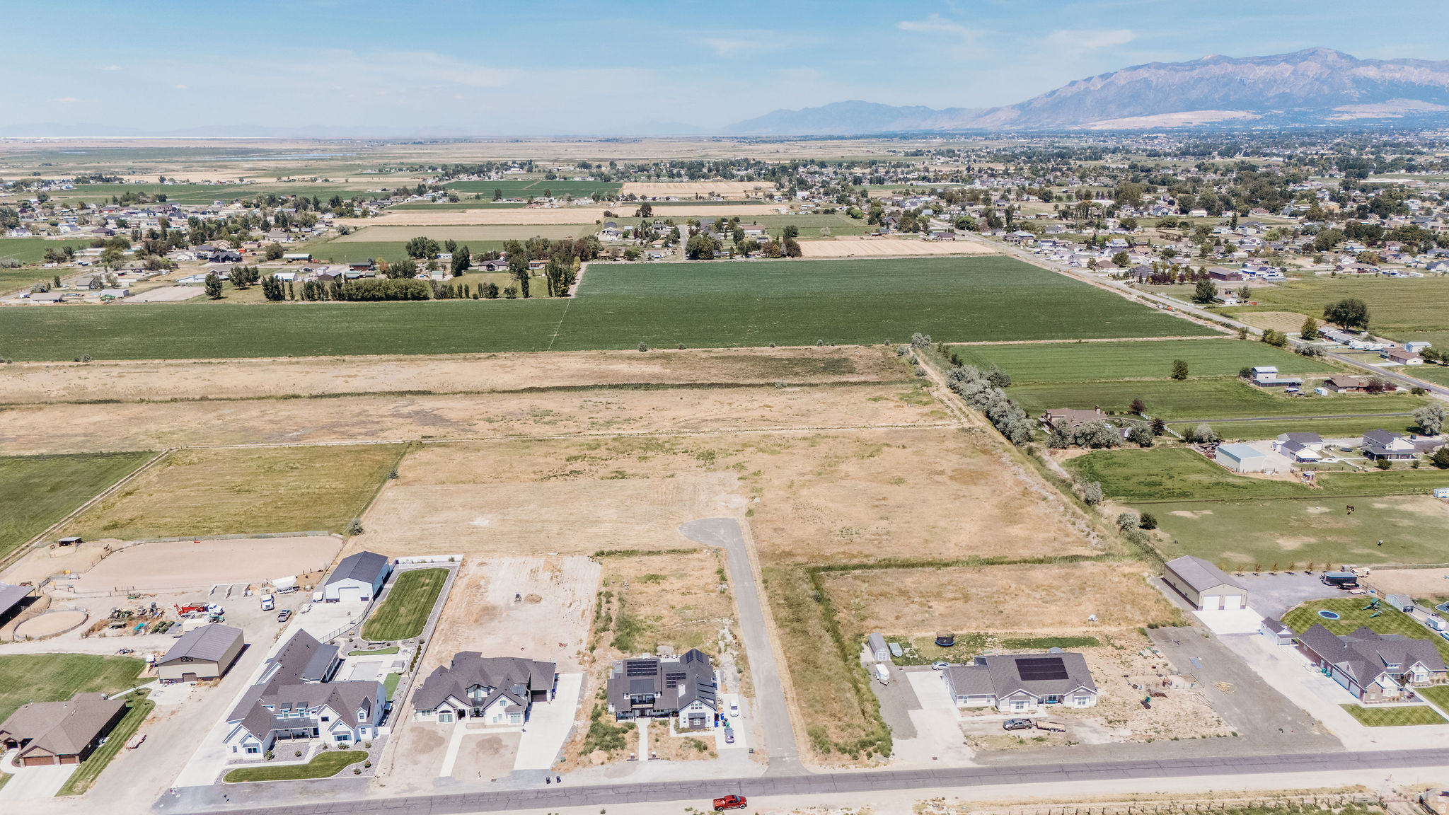 main property photo 13