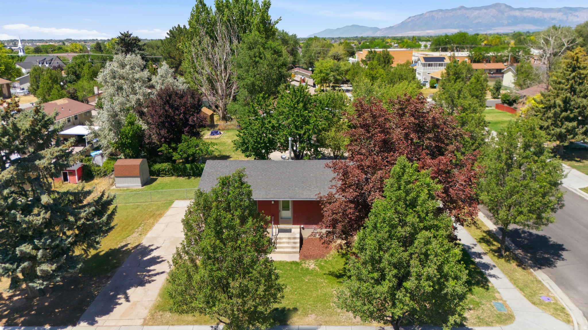 main property photo 33