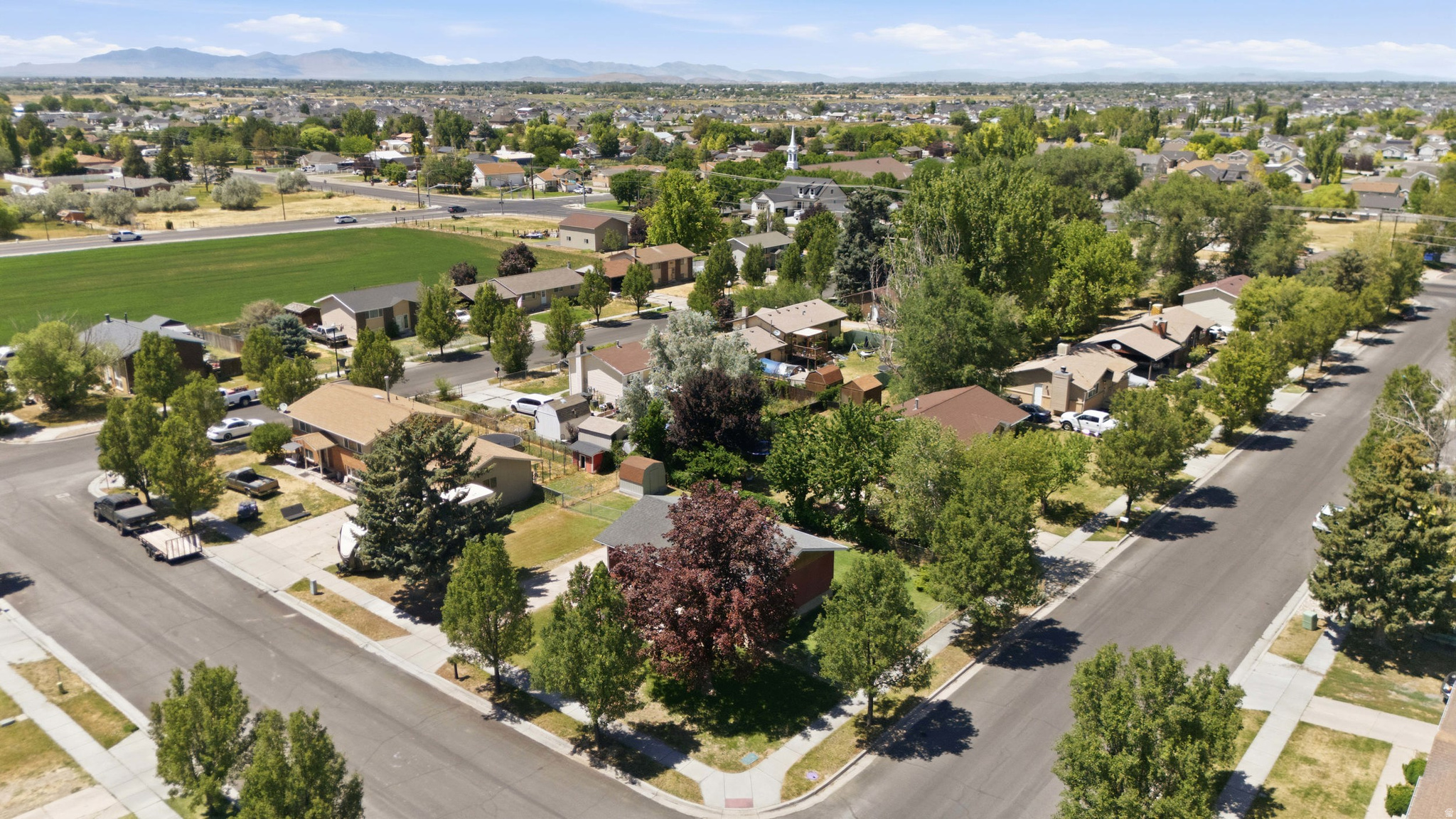 main property photo 36