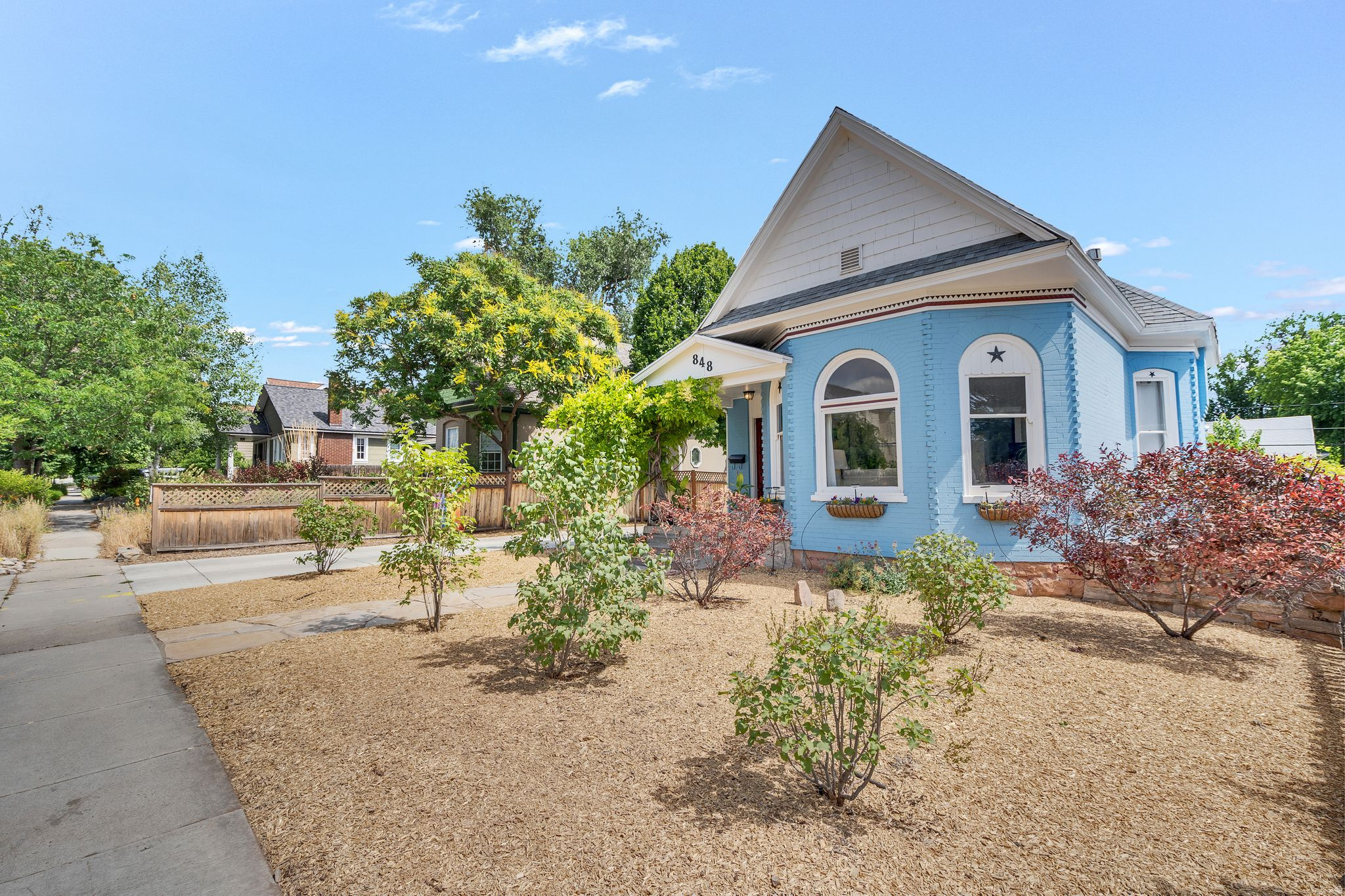 main property photo 28