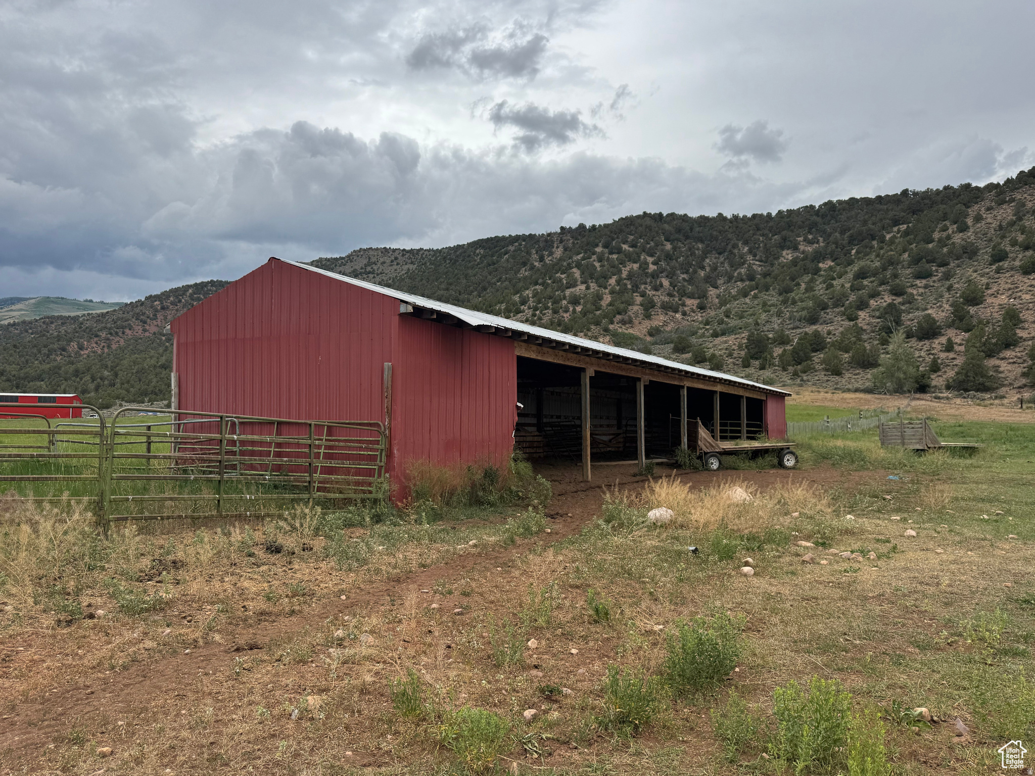 main property photo 37