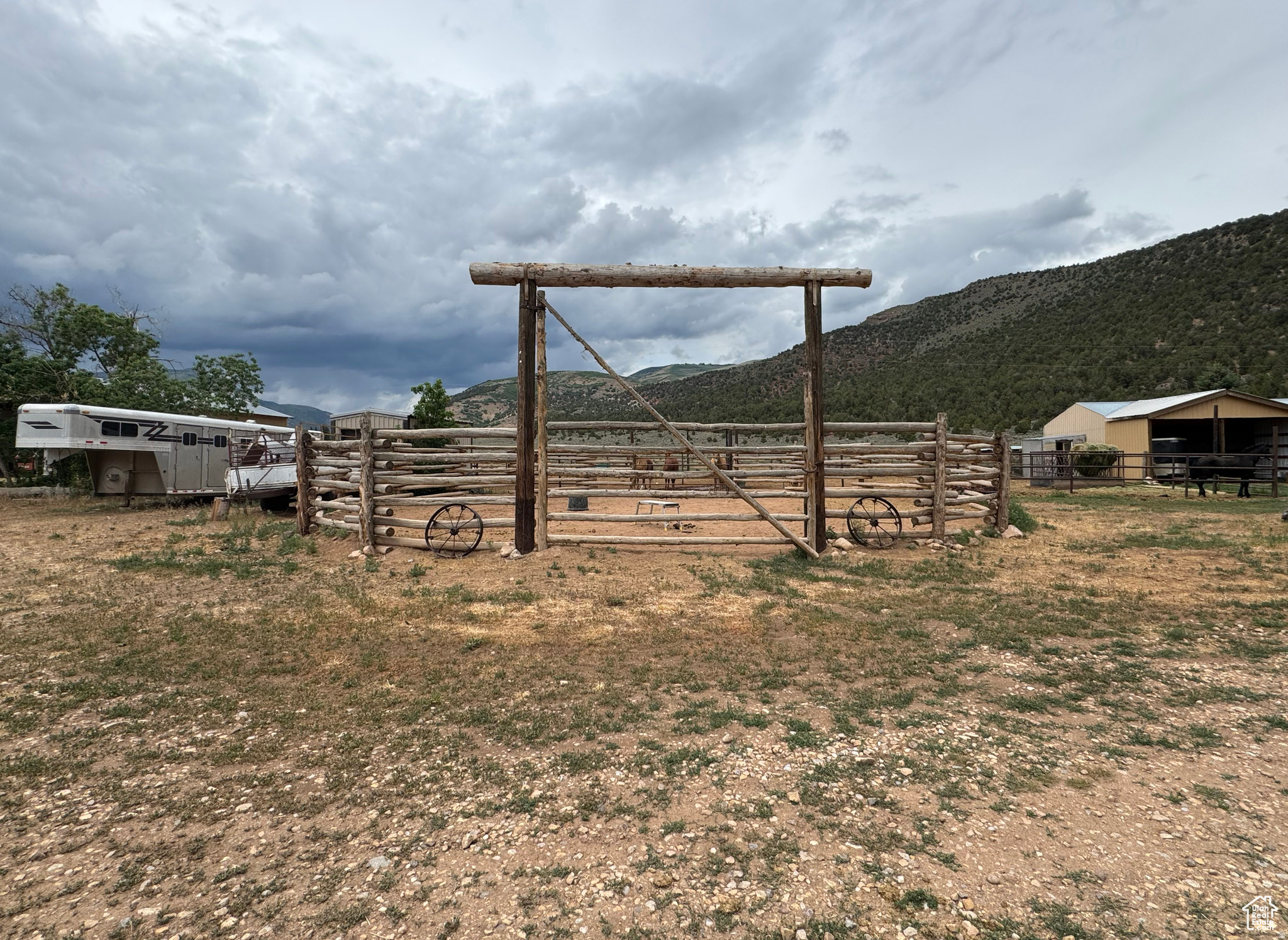 main property photo 39