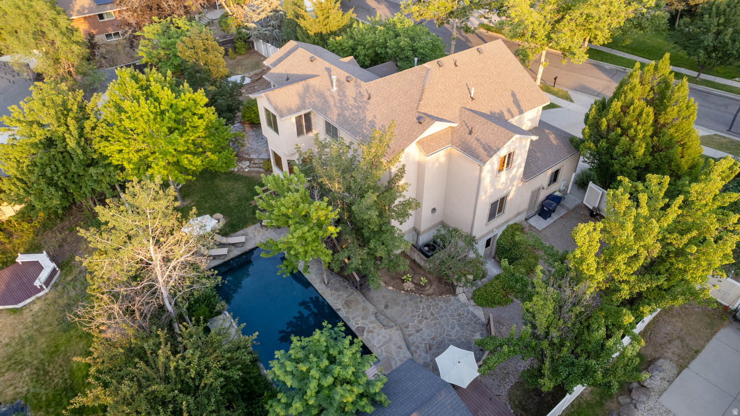 main property photo 51