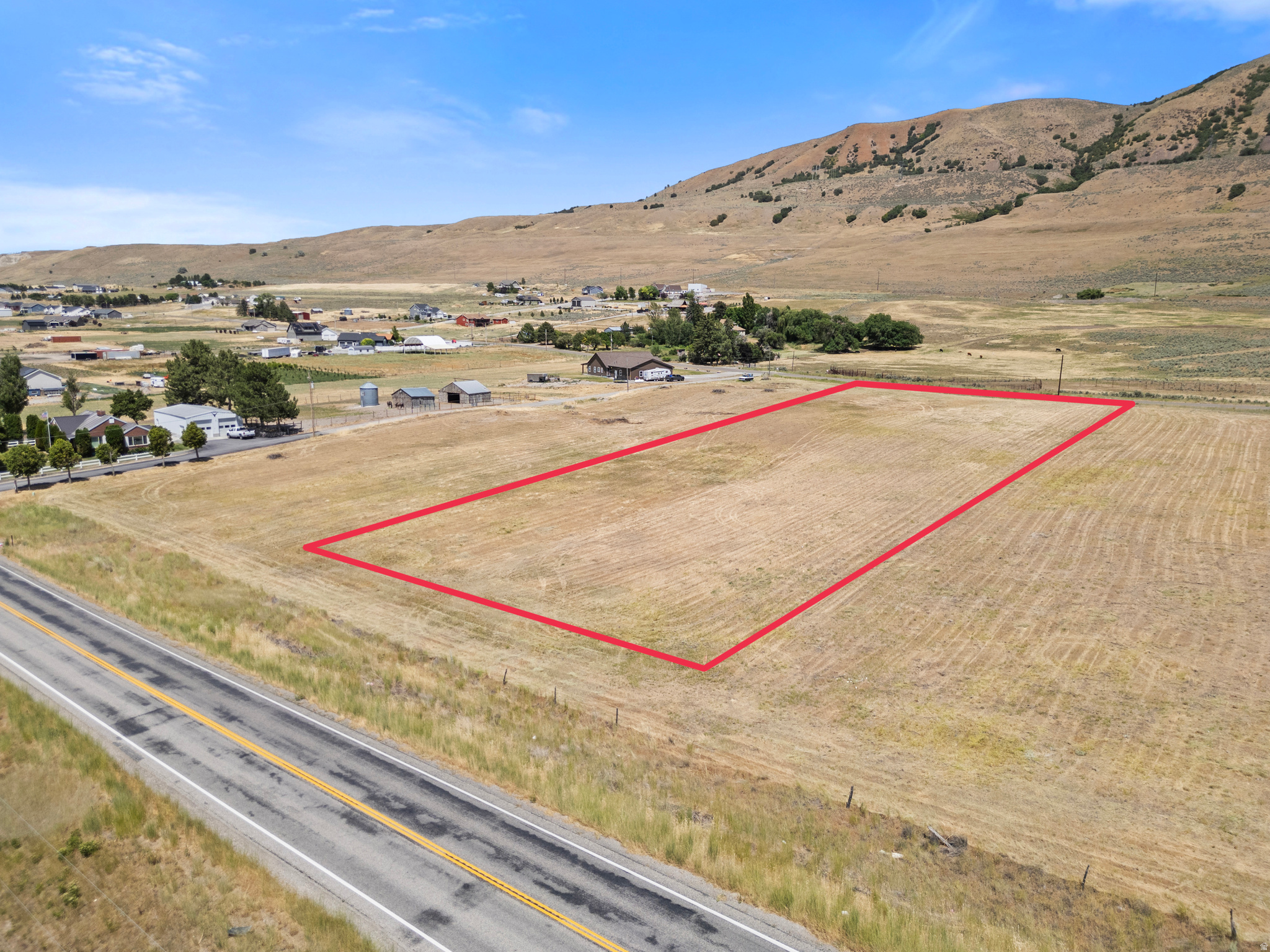 main property photo 10