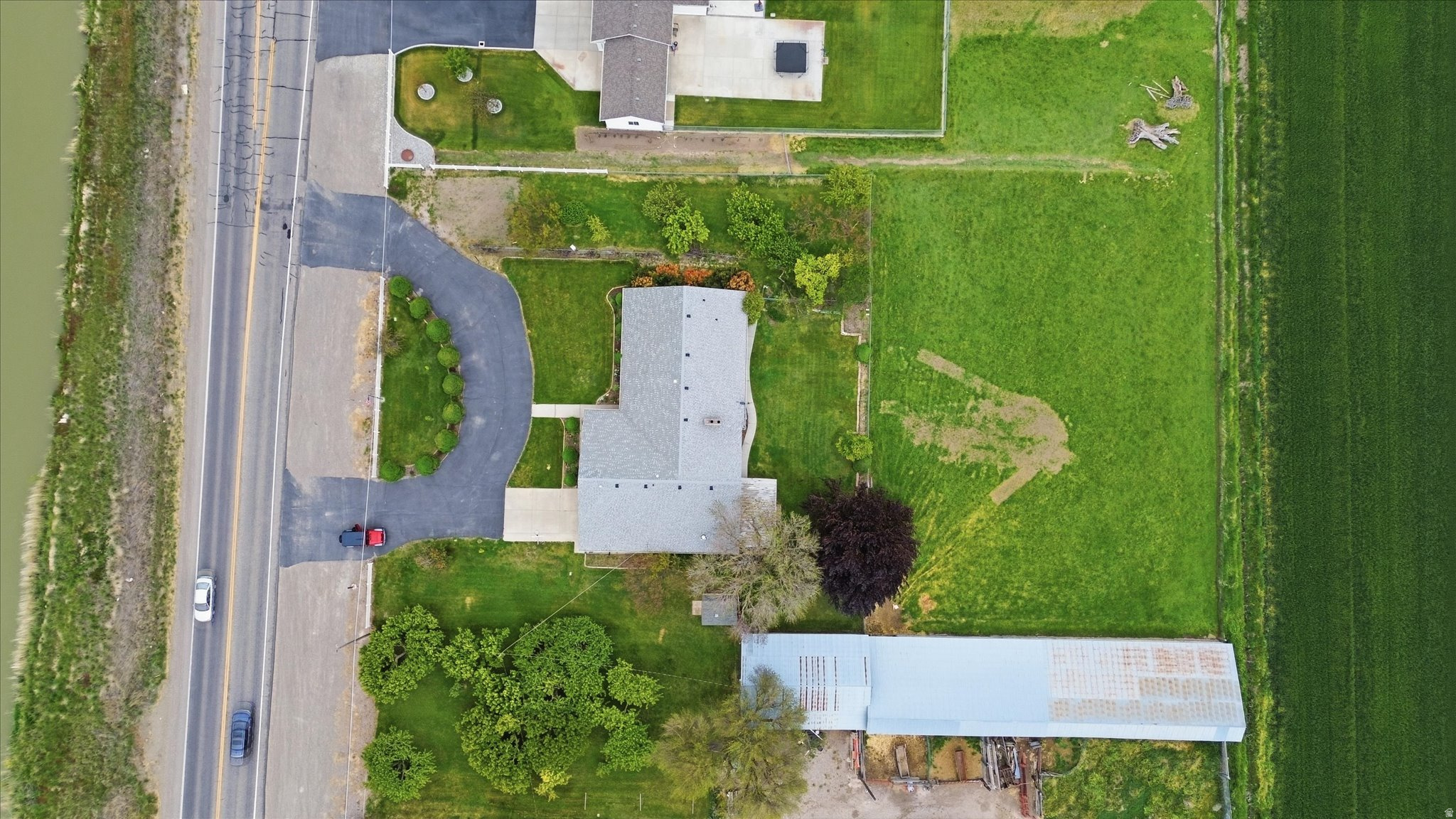 main property photo 50
