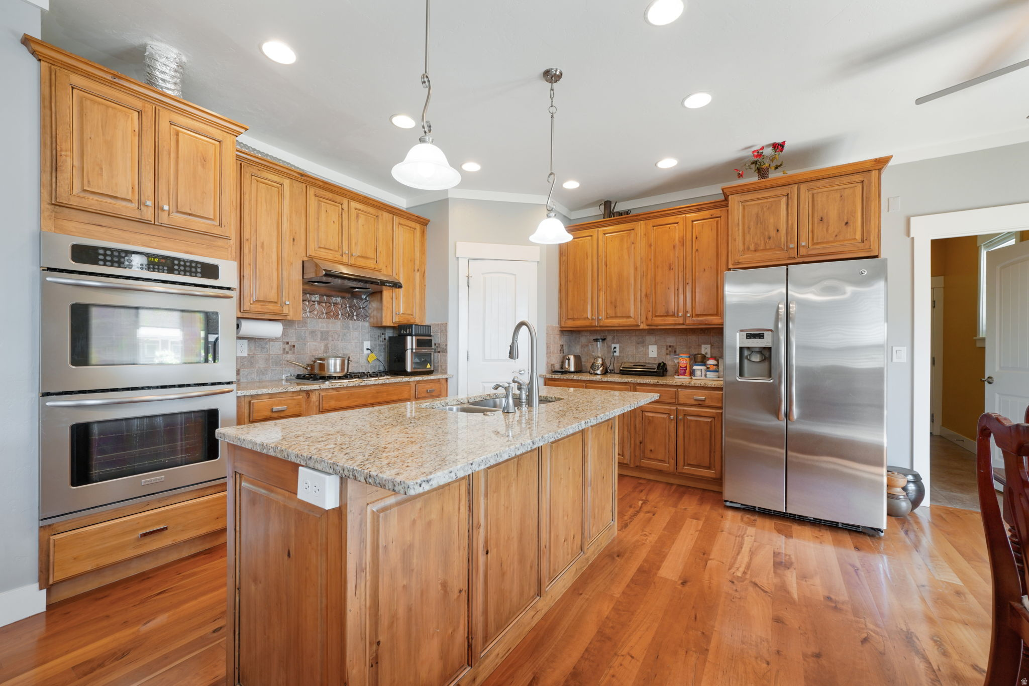 main property photo 22