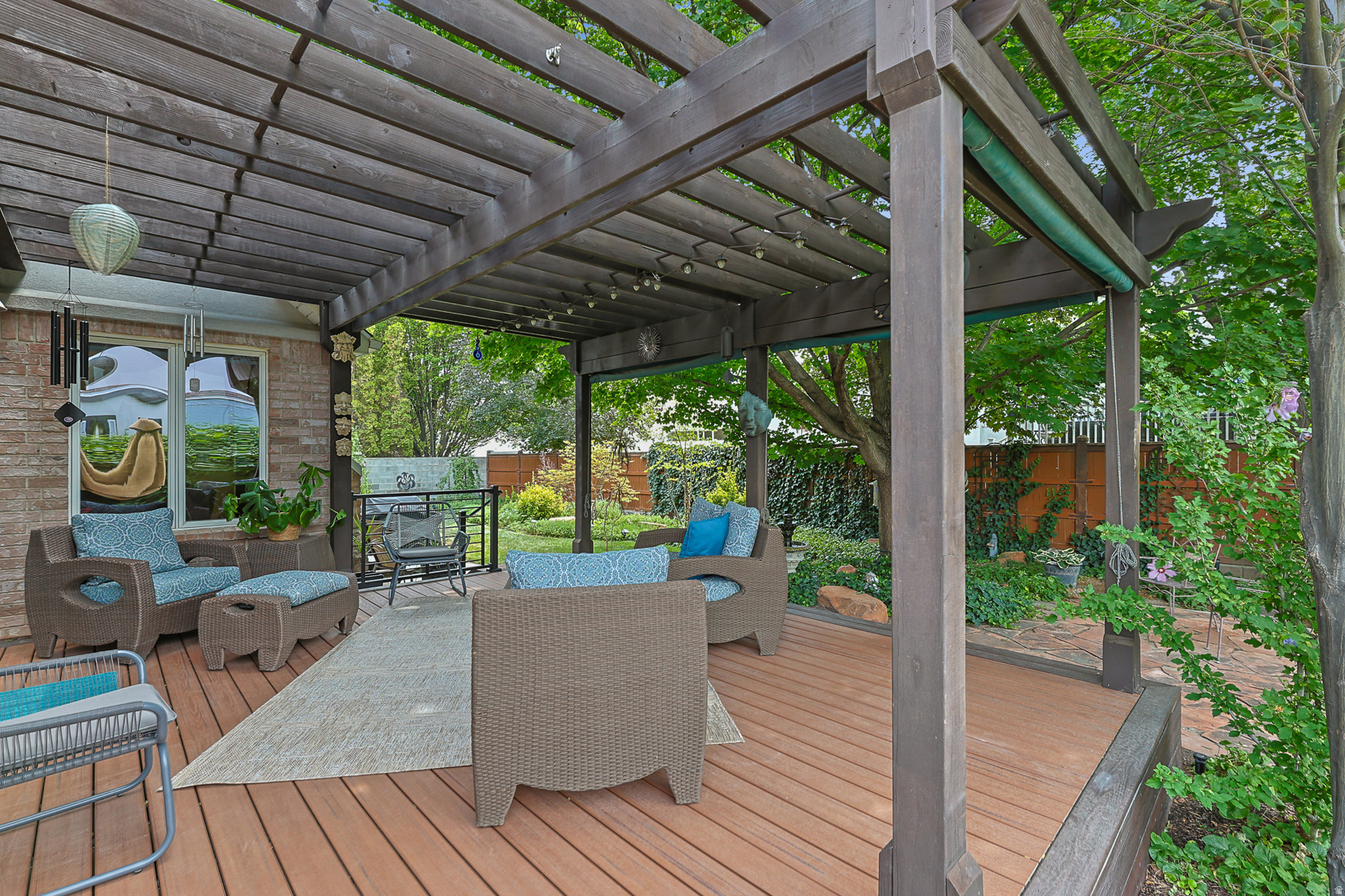 main property photo 37