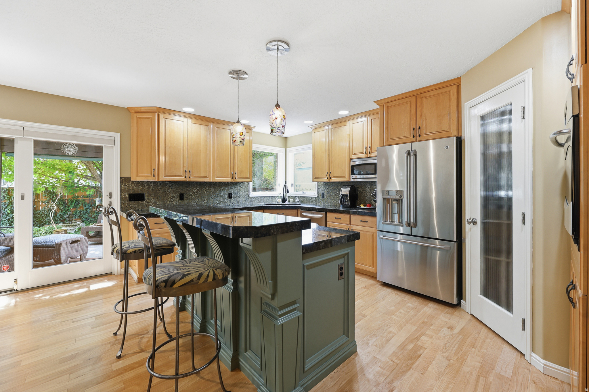 main property photo 9