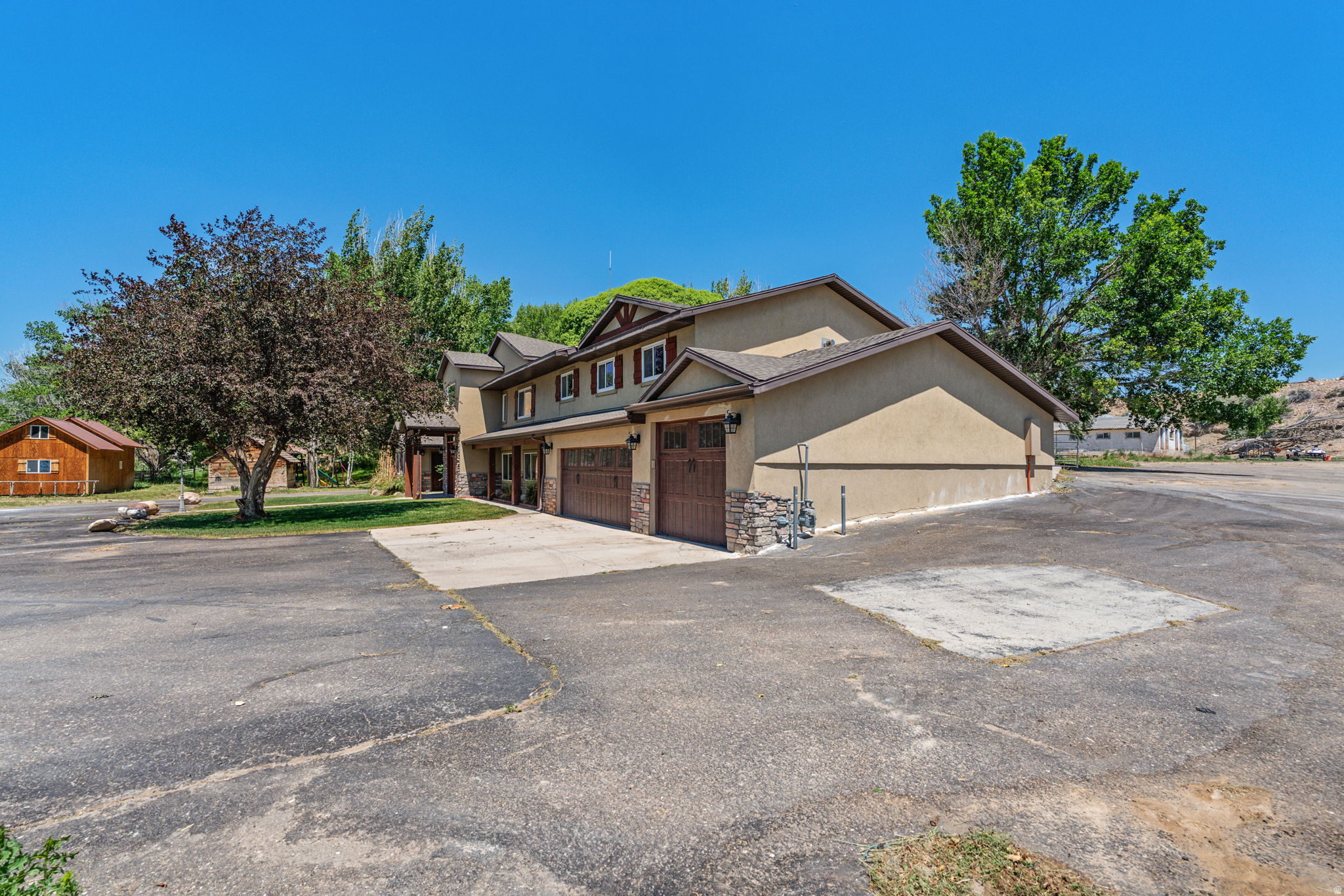 main property photo 70