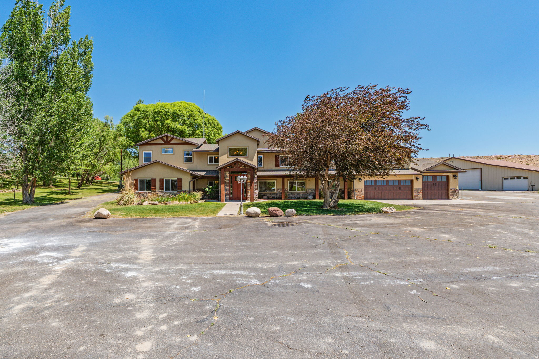 main property photo 74