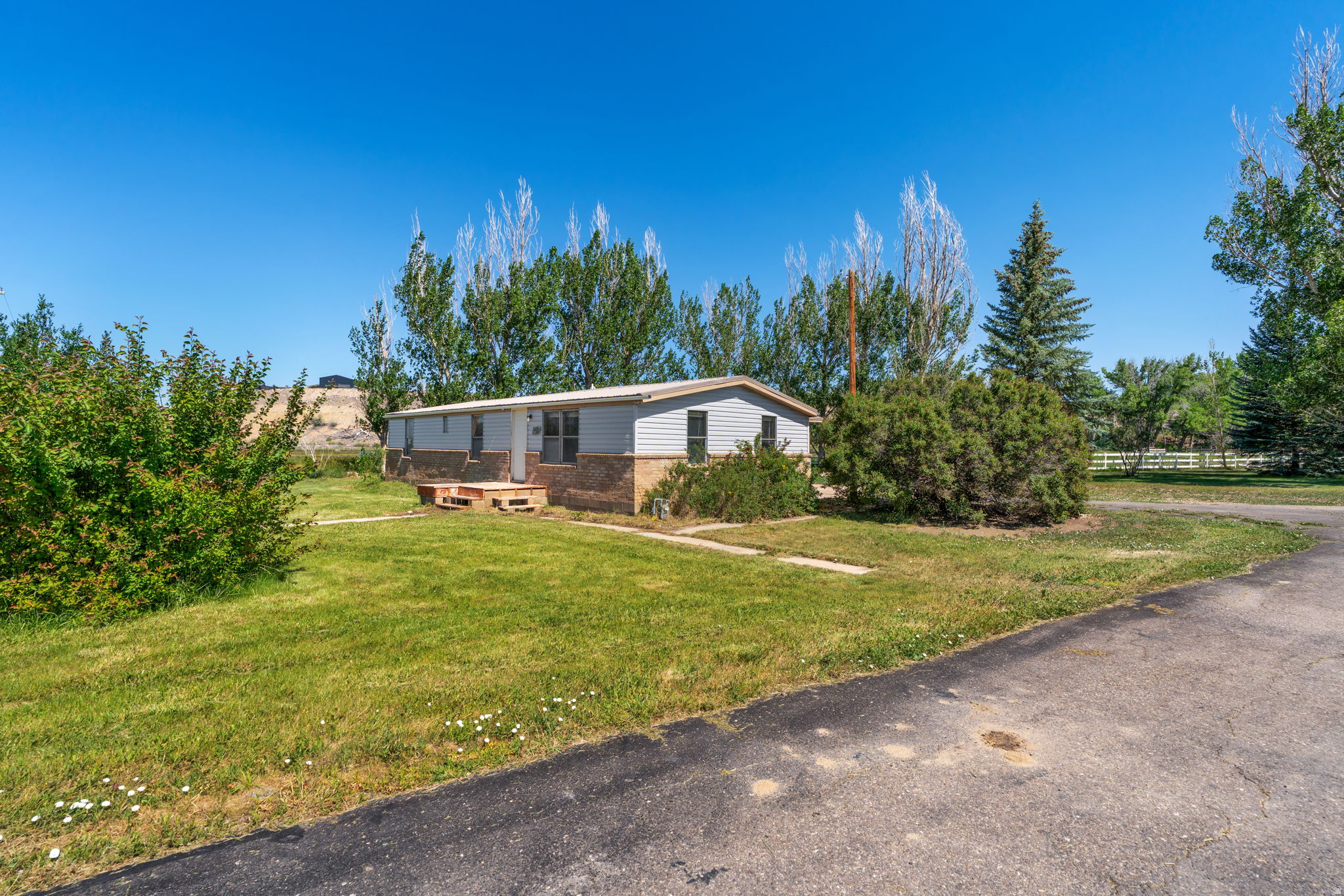 main property photo 90