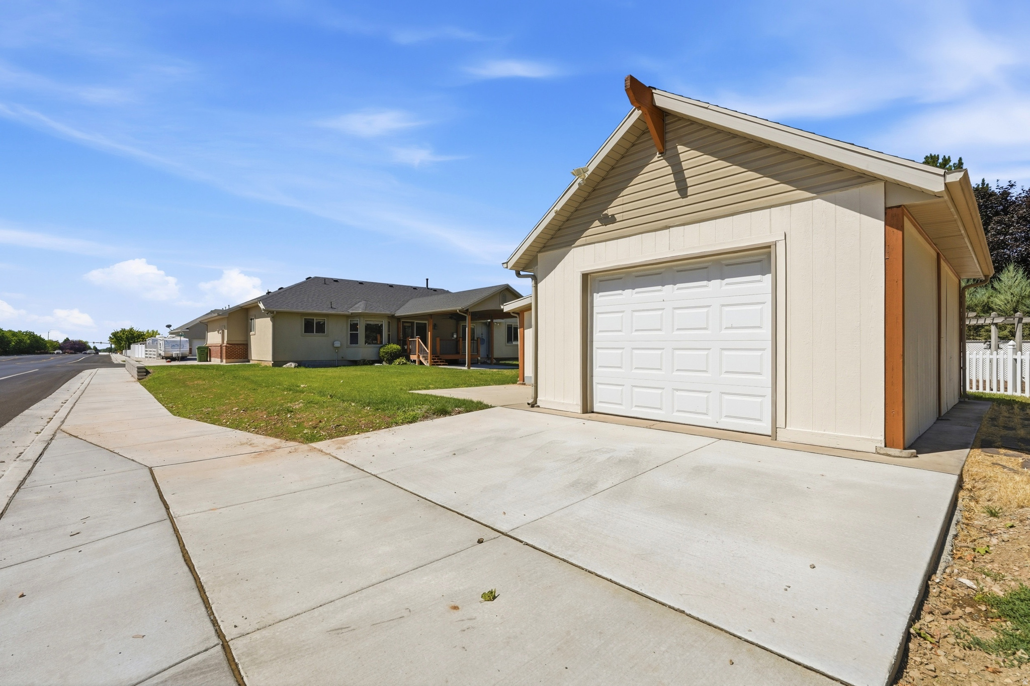 main property photo 56