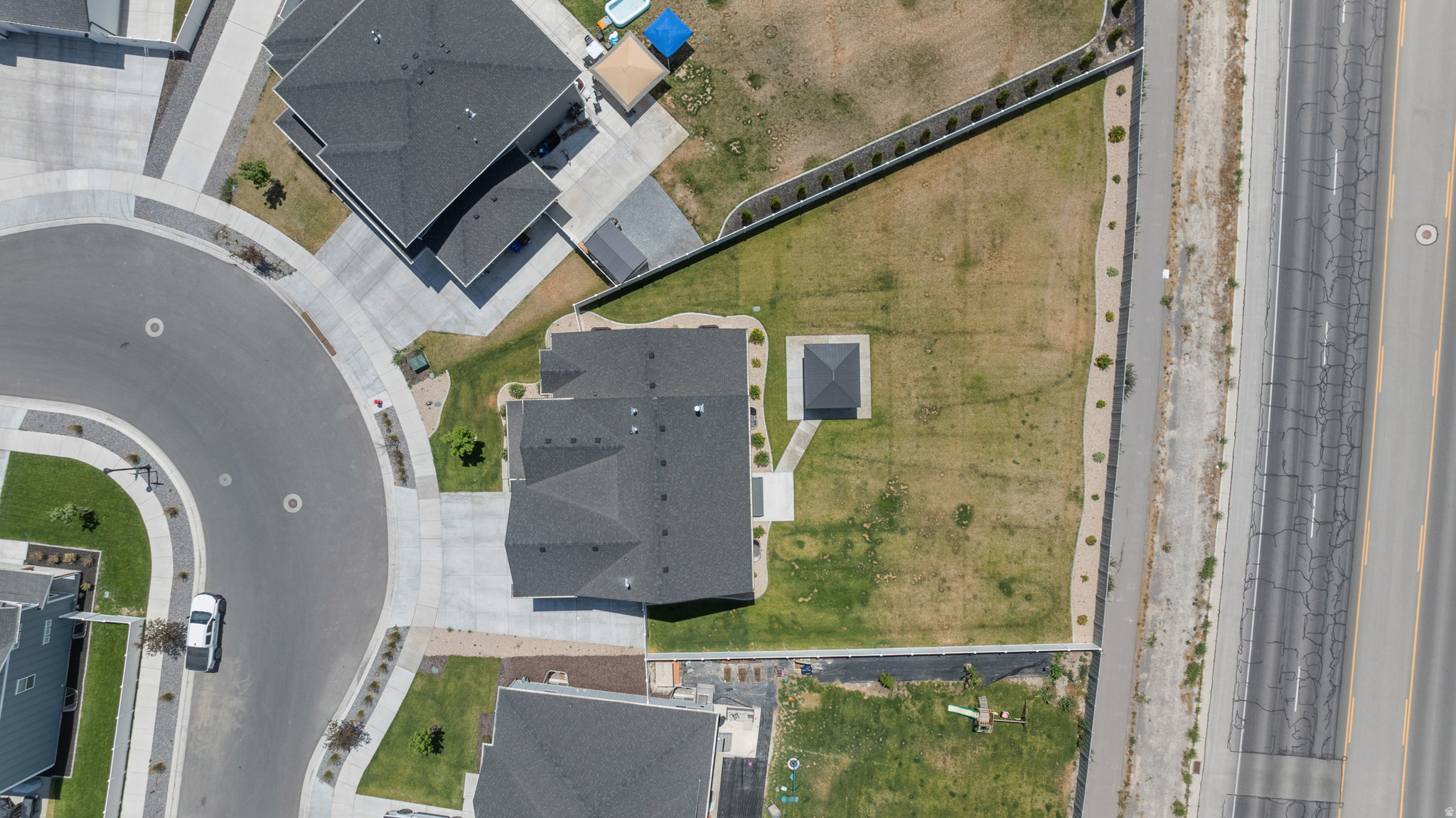 main property photo 42
