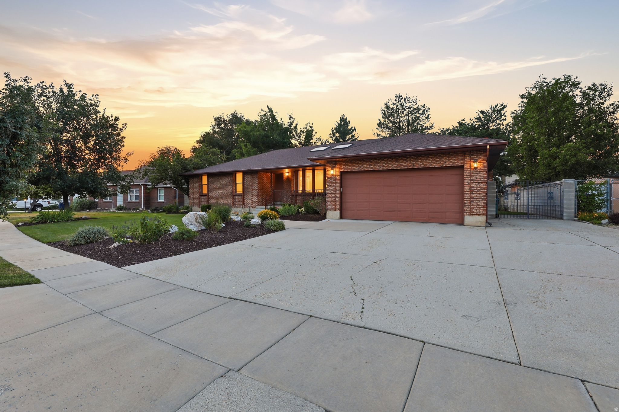 main property photo 29