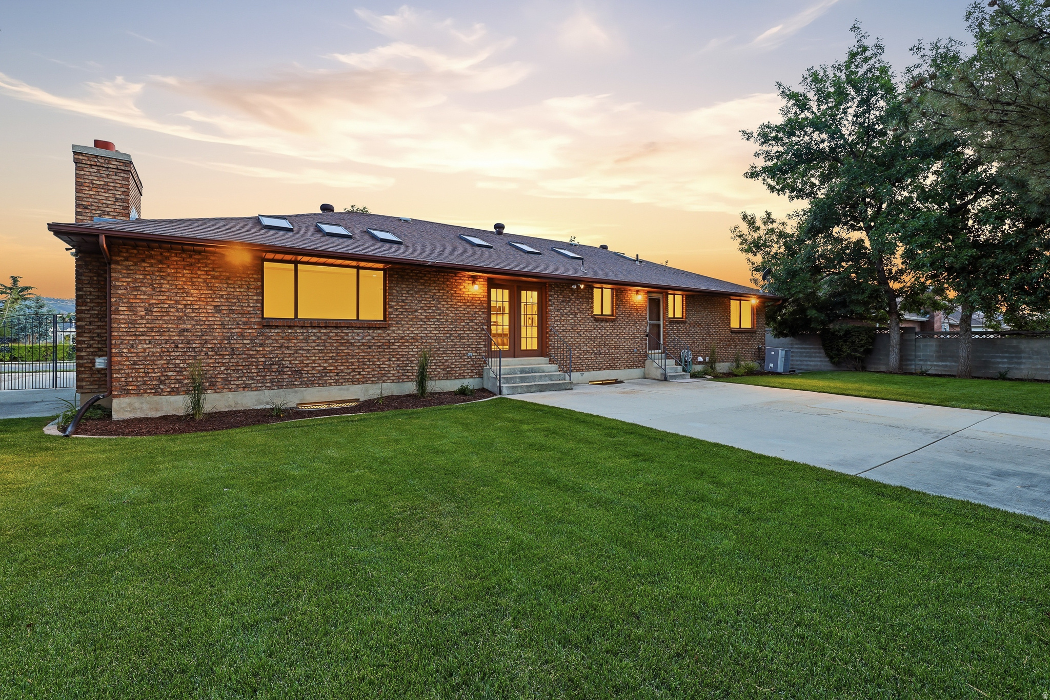 main property photo 30