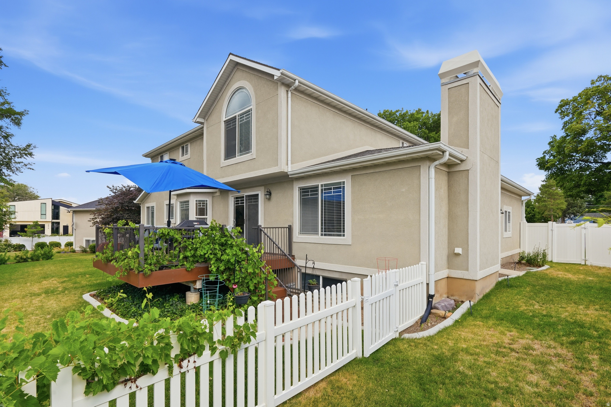 main property photo 22