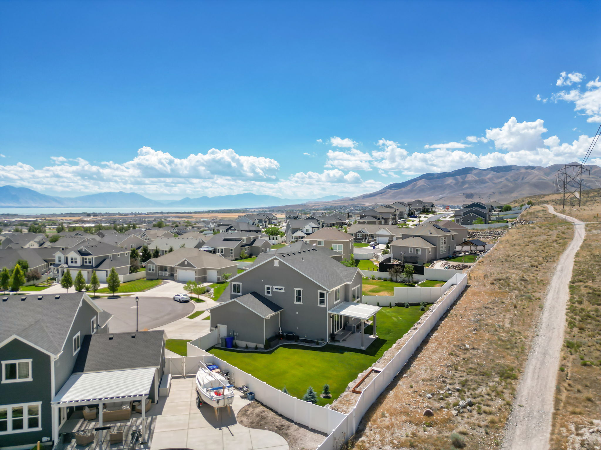 main property photo 38