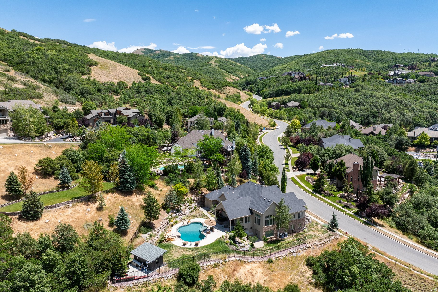 main property photo 19