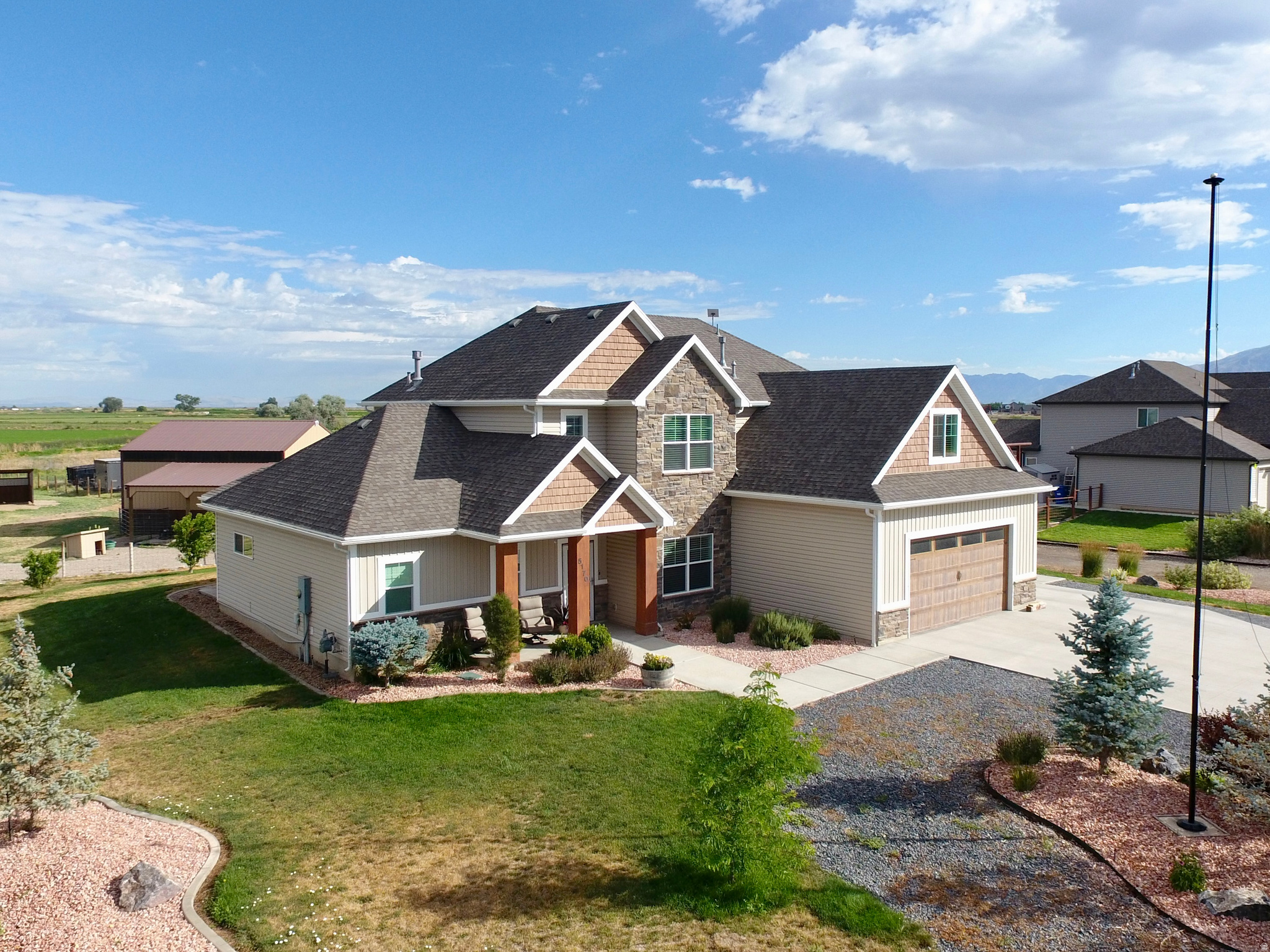 main property photo 41