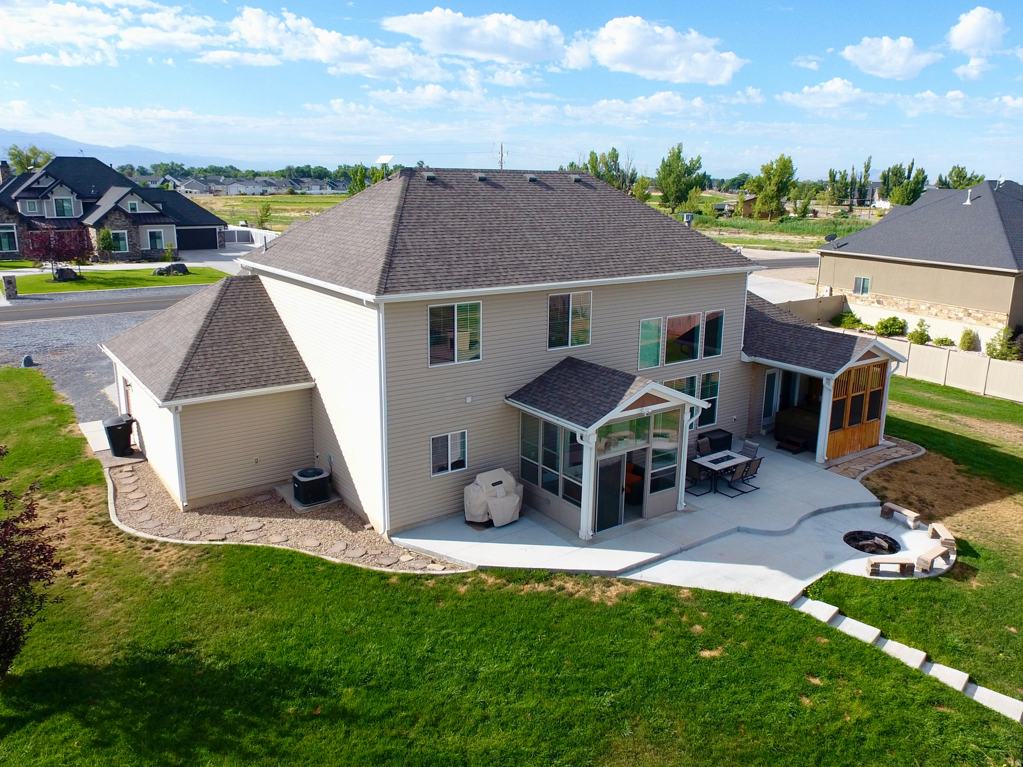 main property photo 45