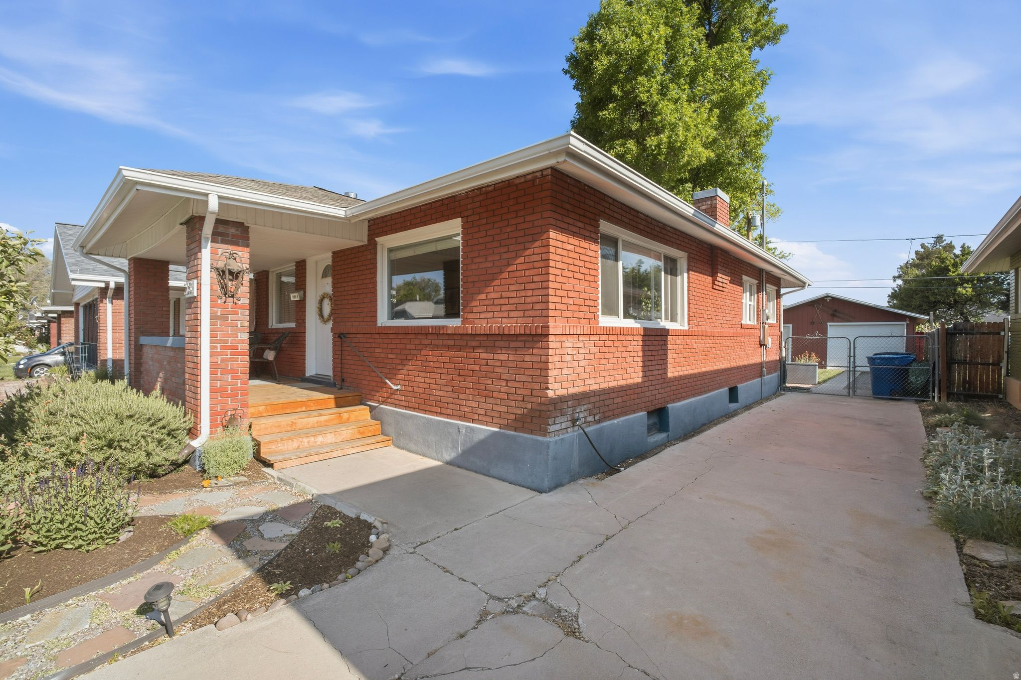 main property photo 26