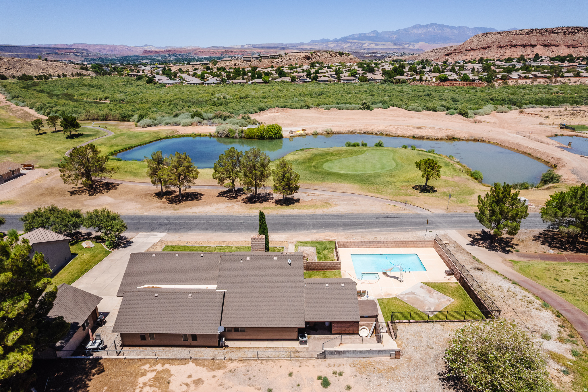 main property photo 41