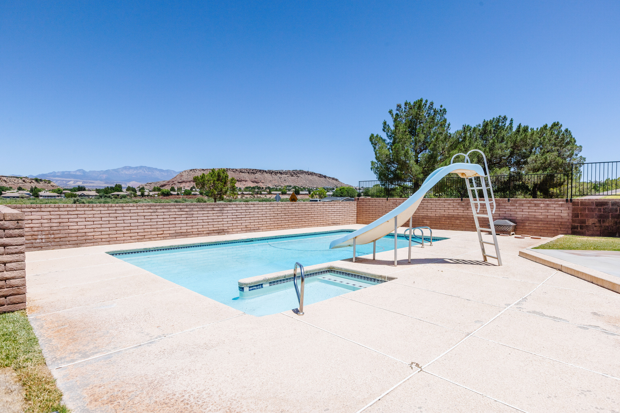 main property photo 48